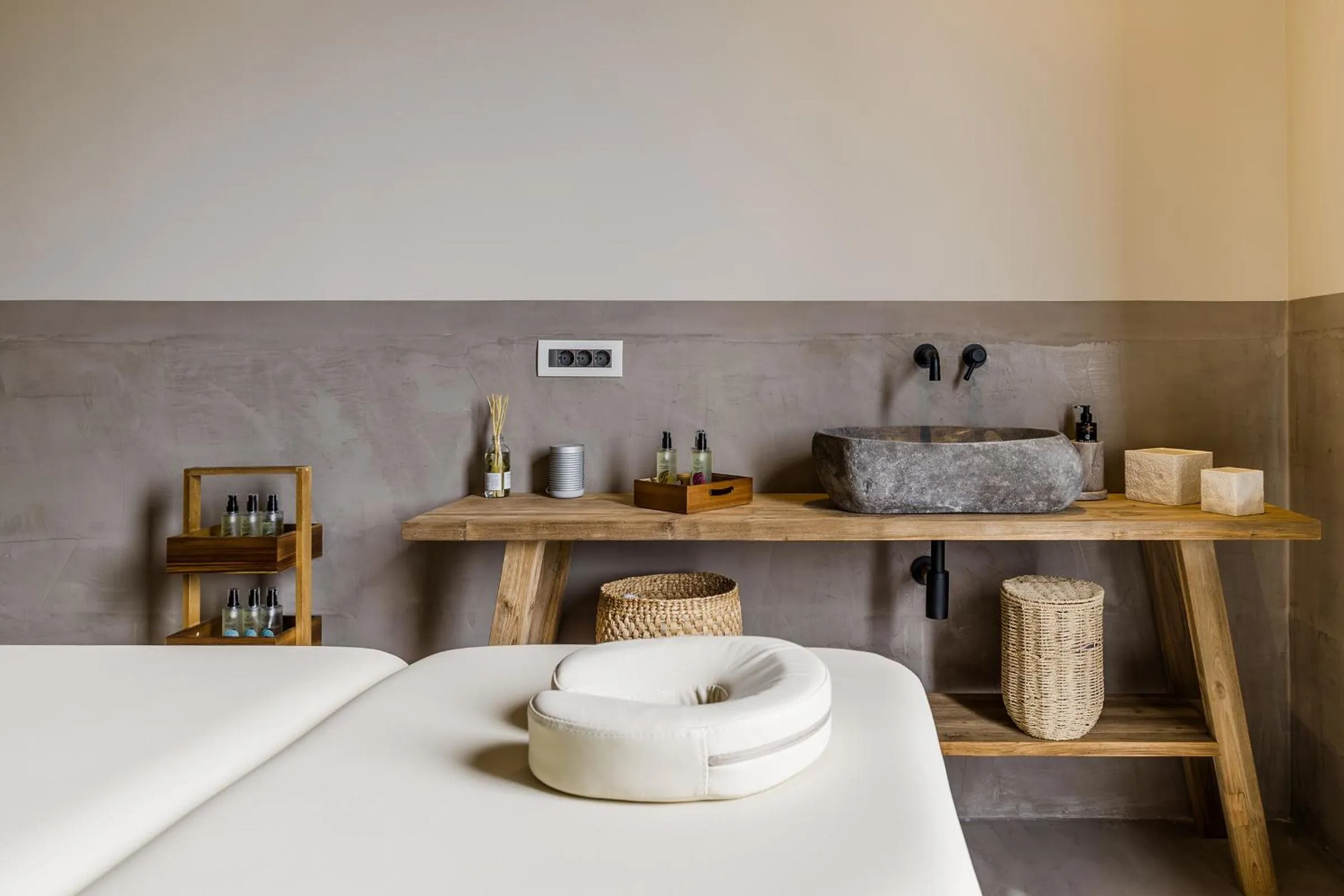 Massage in Eliamos Villas Hotel & Spa