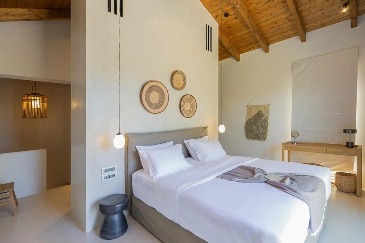 Bedroom, Bed in Eliamos Villas Hotel & Spa