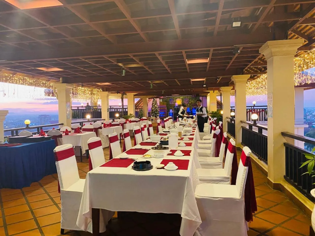 Restaurant/places to eat in Classy Hotel & Spa