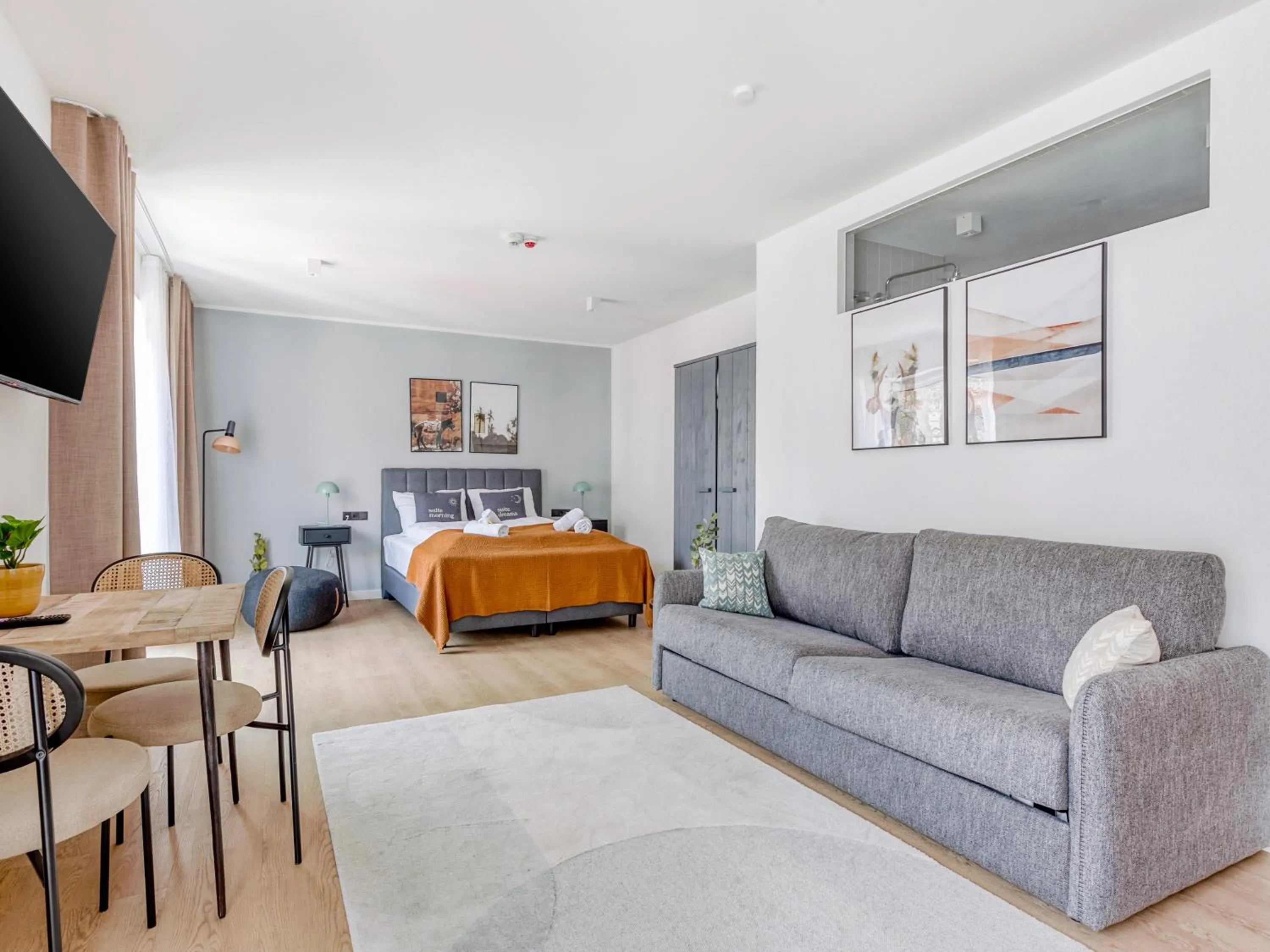 Photo of the whole room, Bed in Limehome Münster Von-Steuben-Str - Digital Access