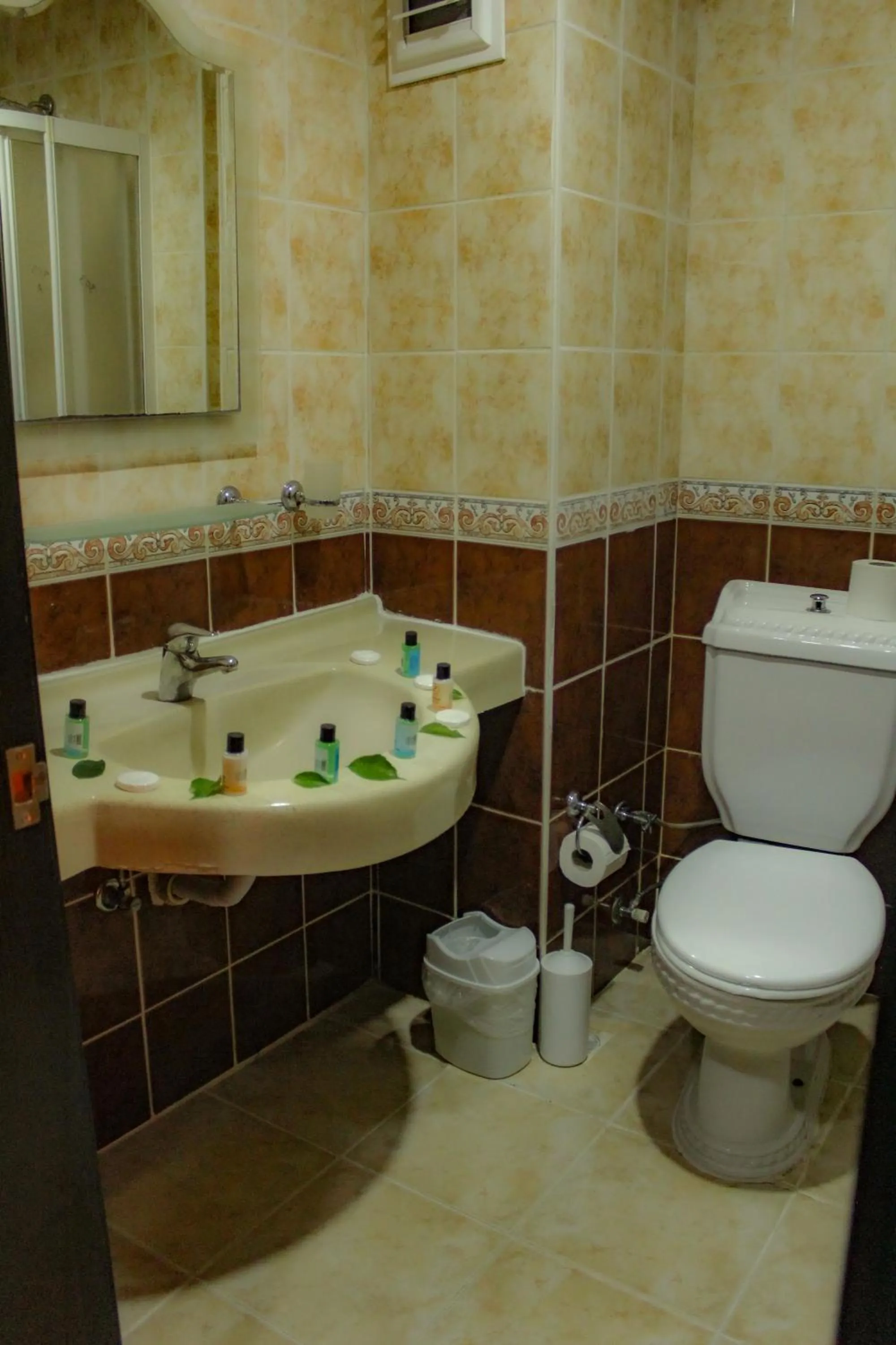 Bathroom in CASTLE PARK HOTEL