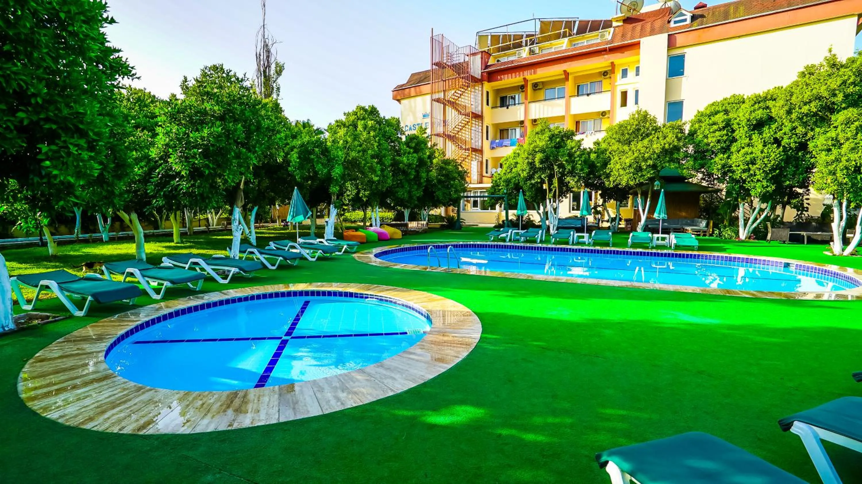 Property building in CASTLE PARK HOTEL