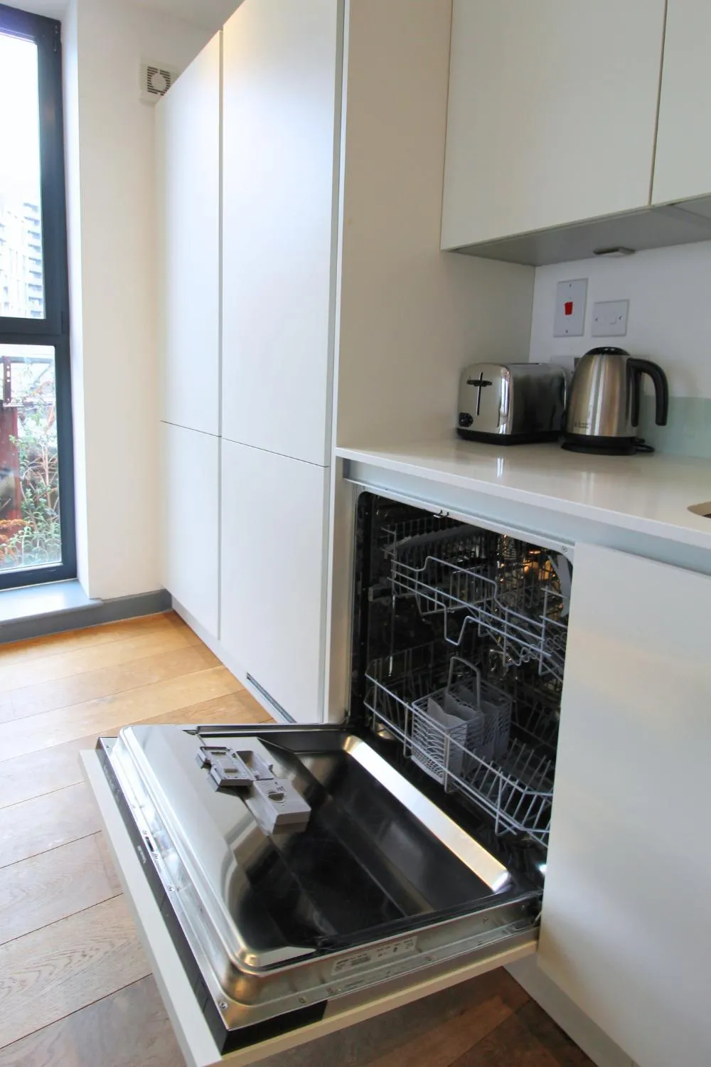 Coffee/tea facilities in Canning Town by Viridian Apartments
