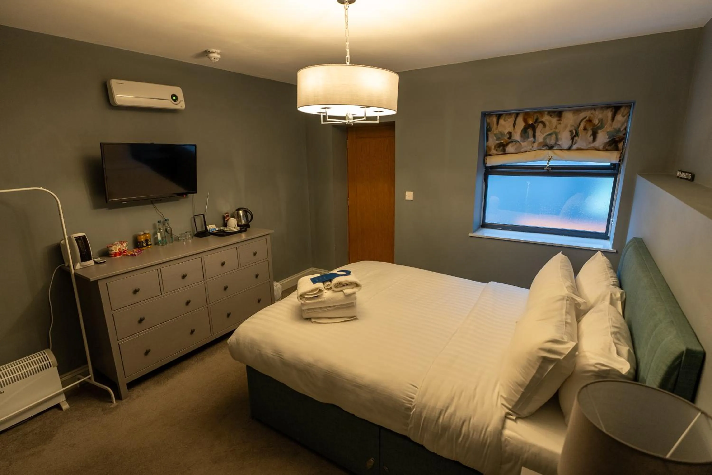 Bedroom, Bed in Dockers Inn