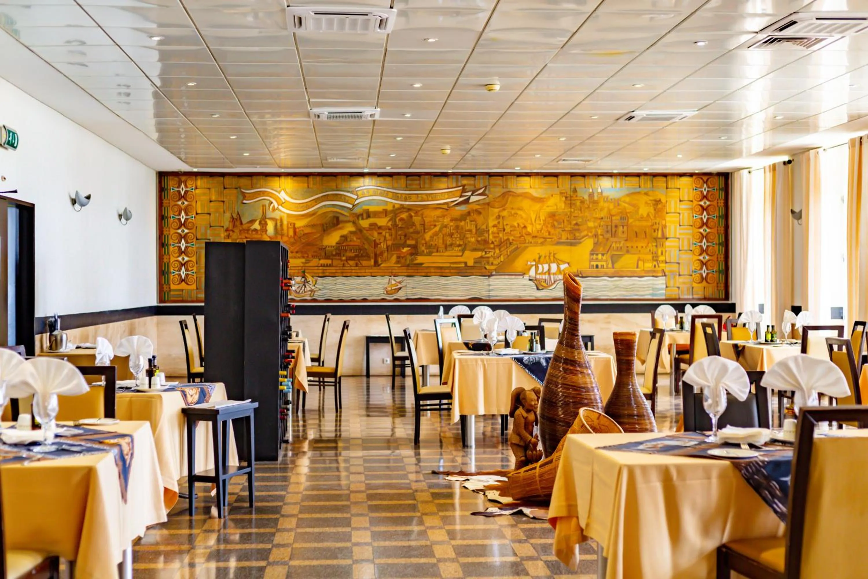 Restaurant/places to eat in Hotel Continental Luanda