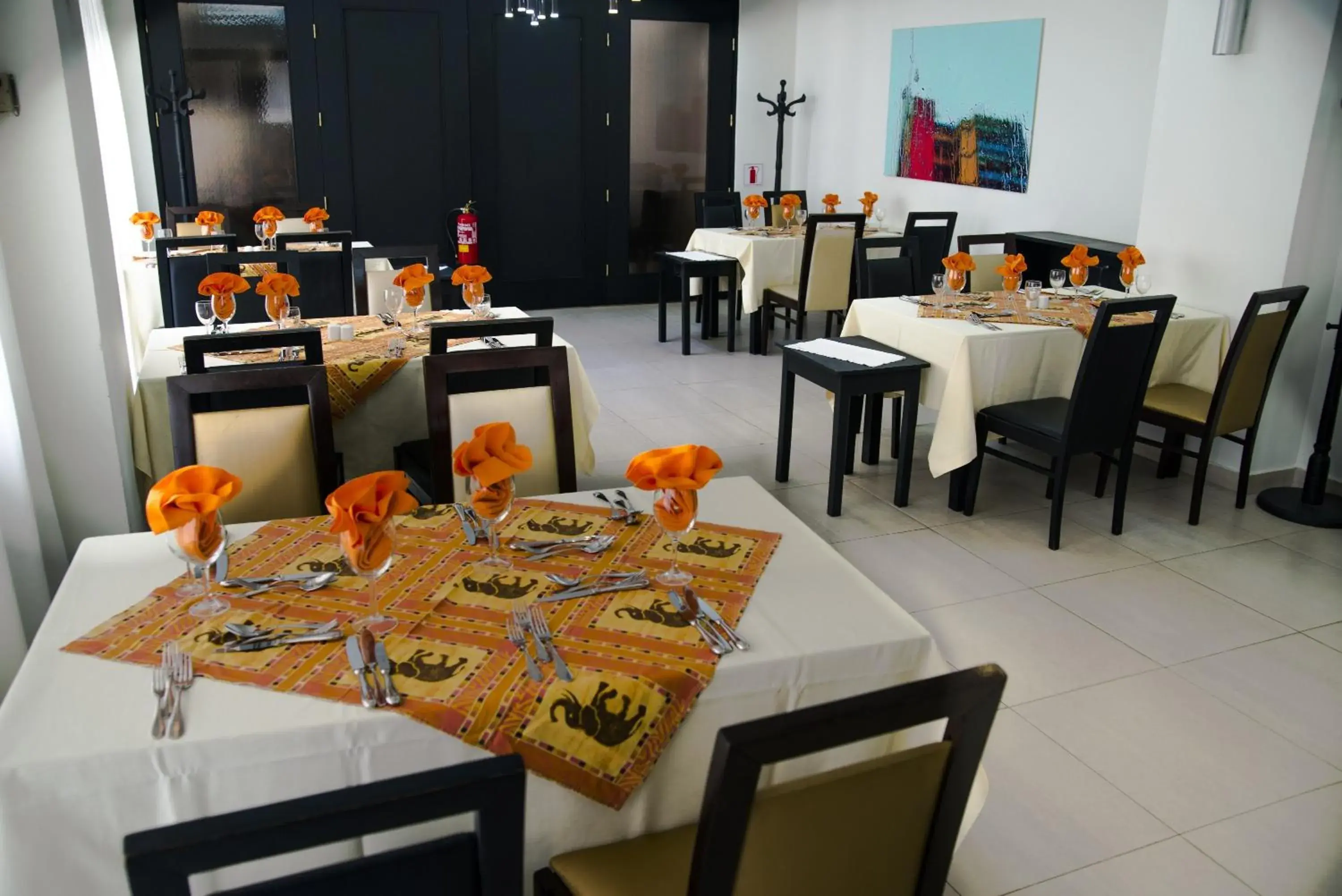 Restaurant/places to eat in Hotel Continental Luanda Restaurant/places to eat in Hotel Continental Luanda