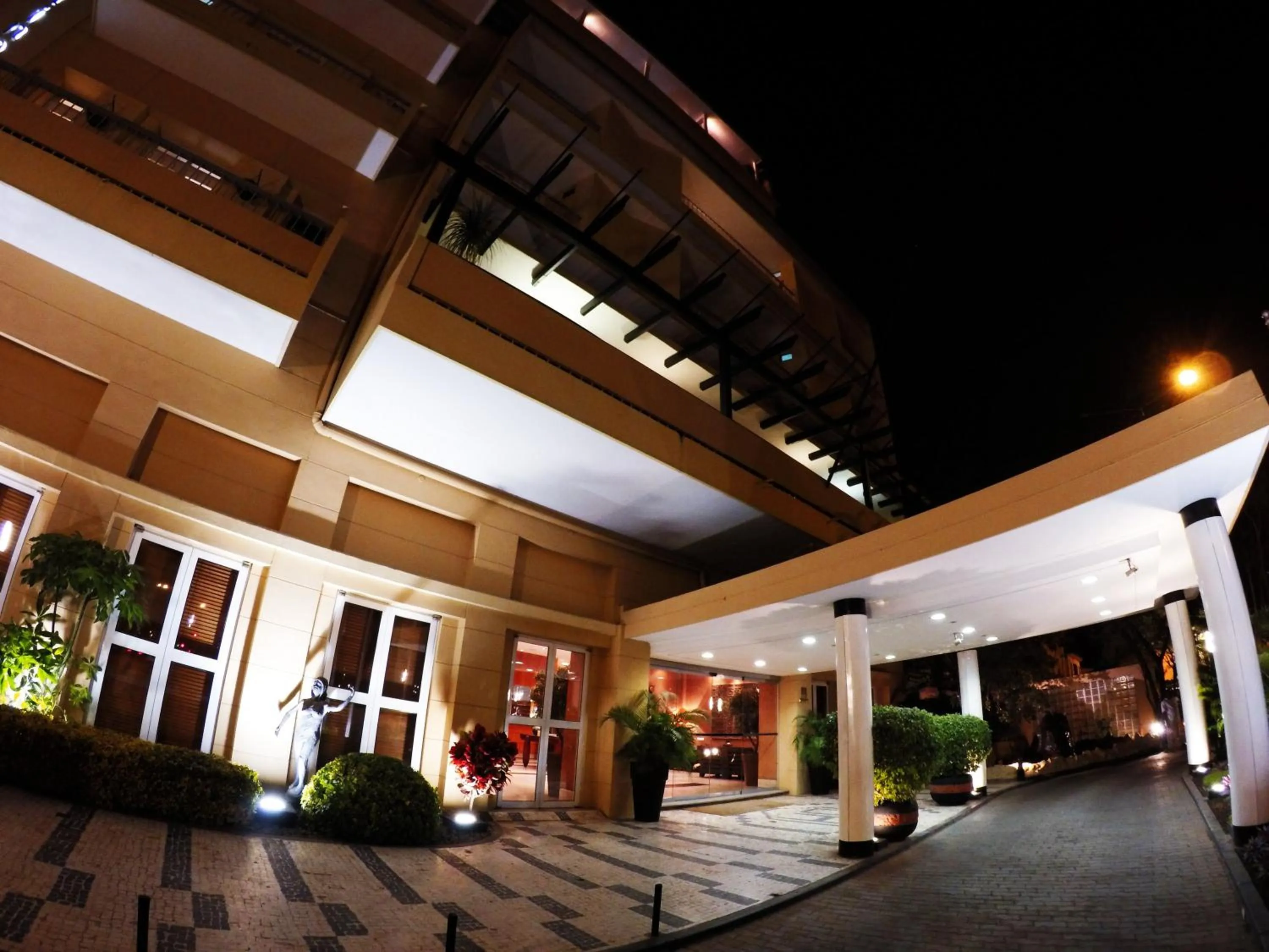 Facade/entrance in Hotel Continental Luanda
