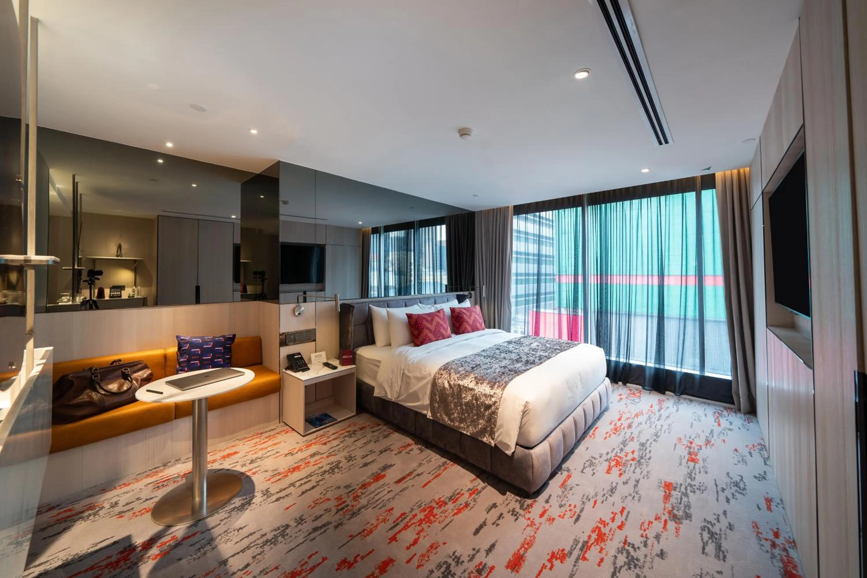 Photo of the whole room, Bed in WOLO Kuala Lumpur