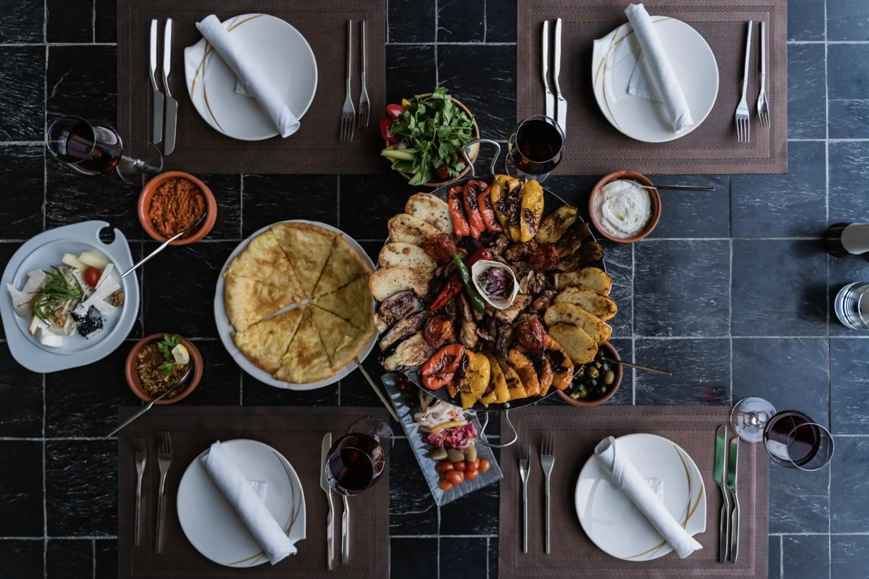 Restaurant/places to eat in Shahdag Hotel & Spa Restaurant/places to eat in Shahdag Hotel & Spa