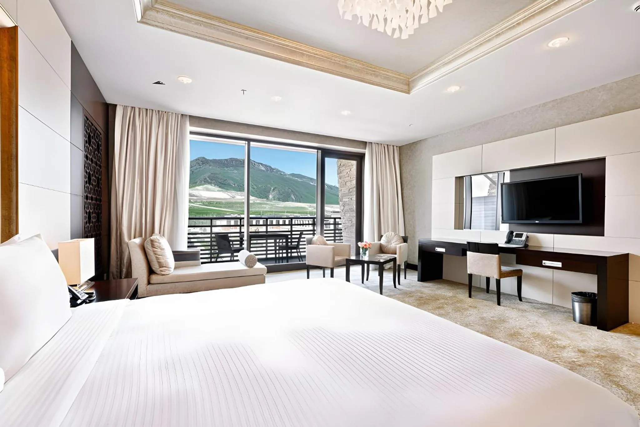 Bed in Shahdag Hotel & Spa