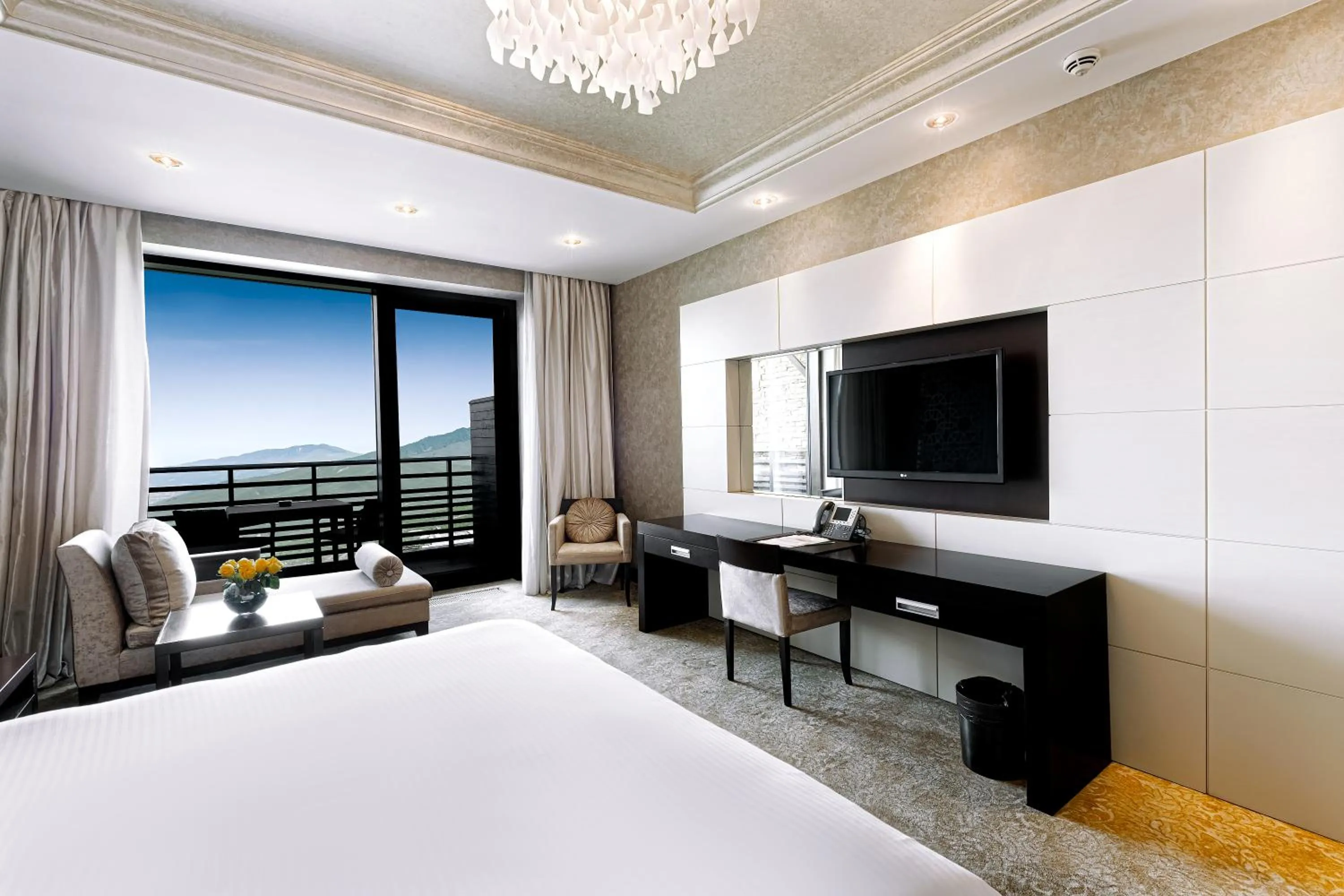 Bed in Shahdag Hotel & Spa