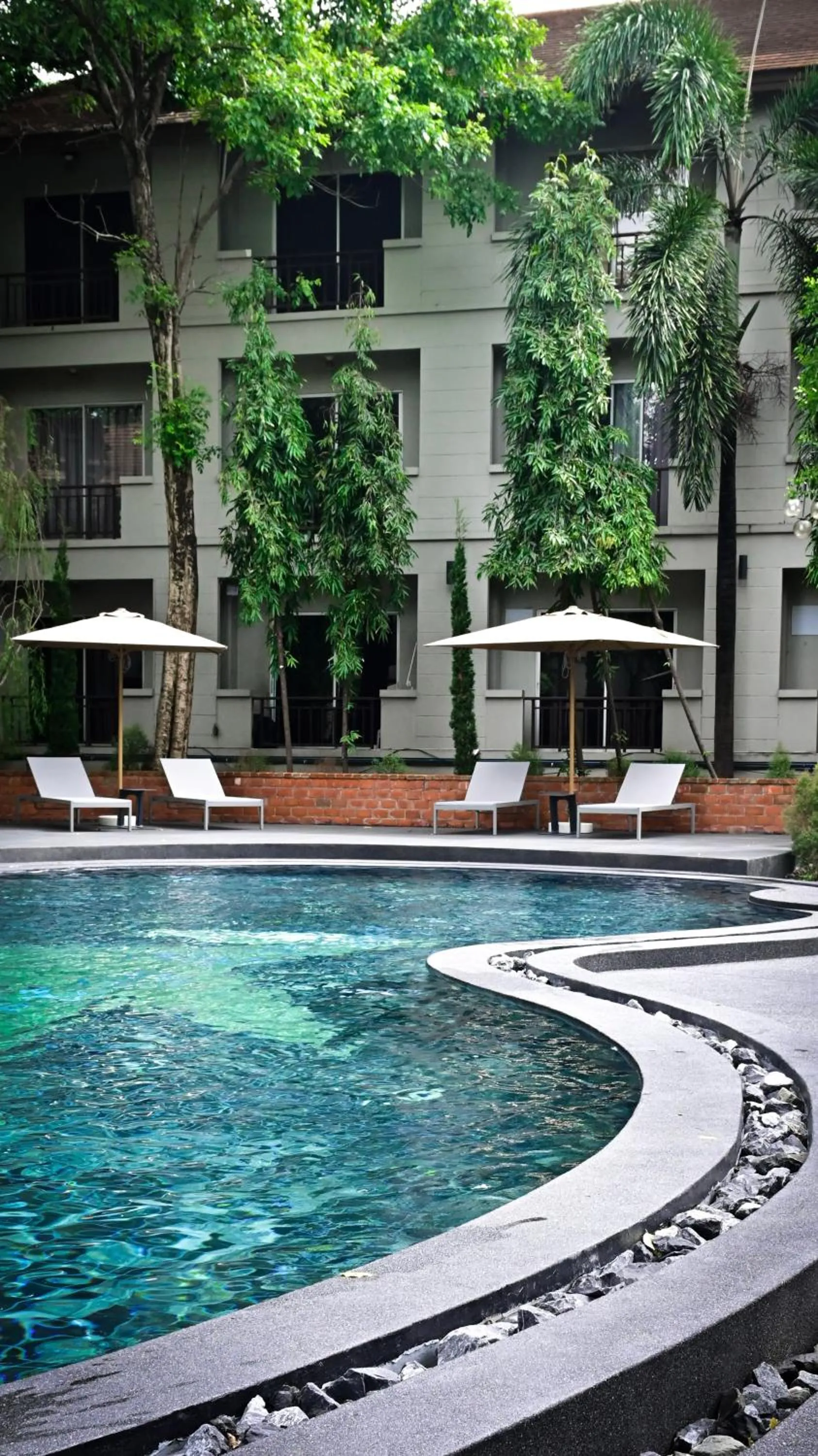 Swimming pool in Oun Hotel Bangkok
