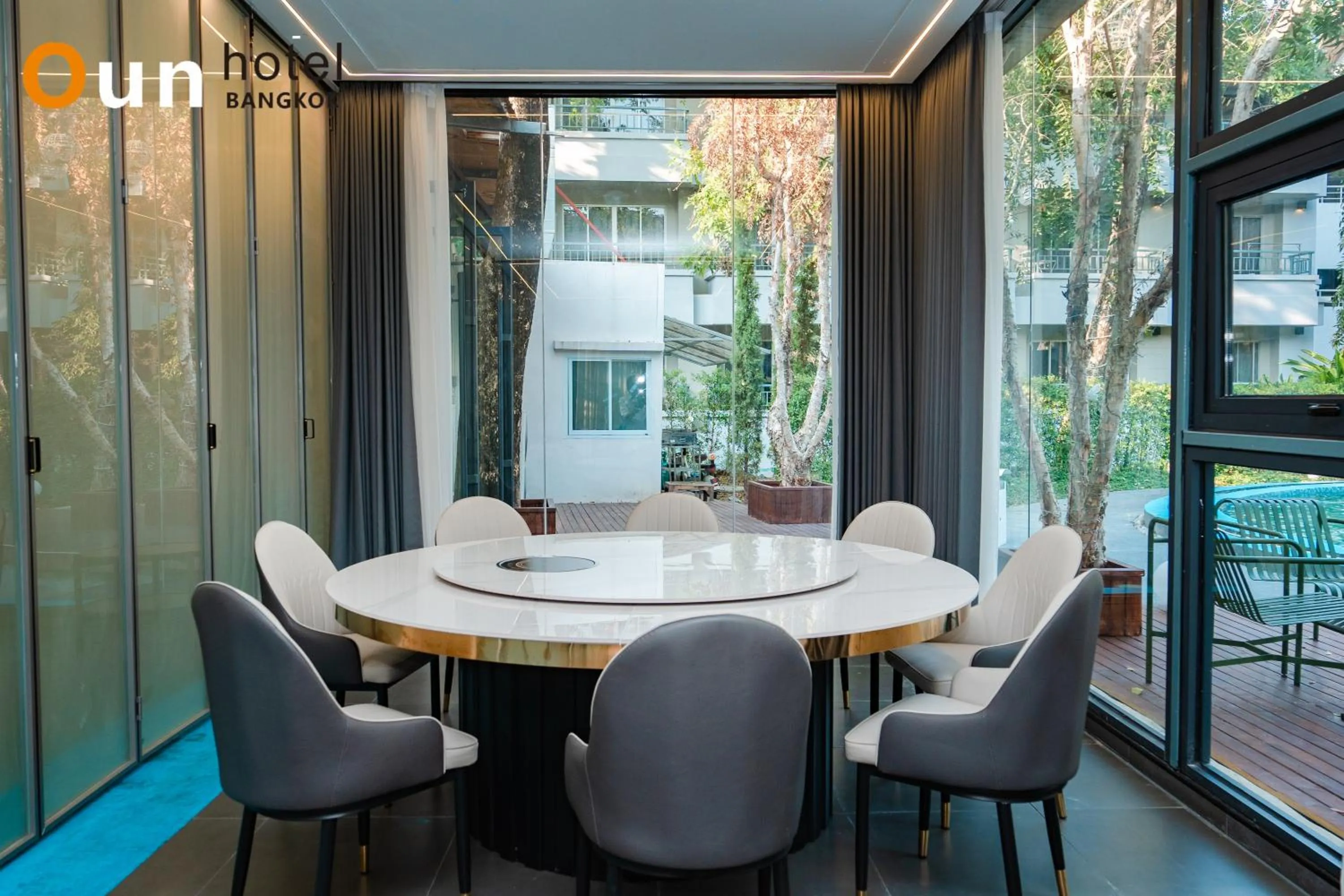 Restaurant/places to eat in Oun Hotel Bangkok