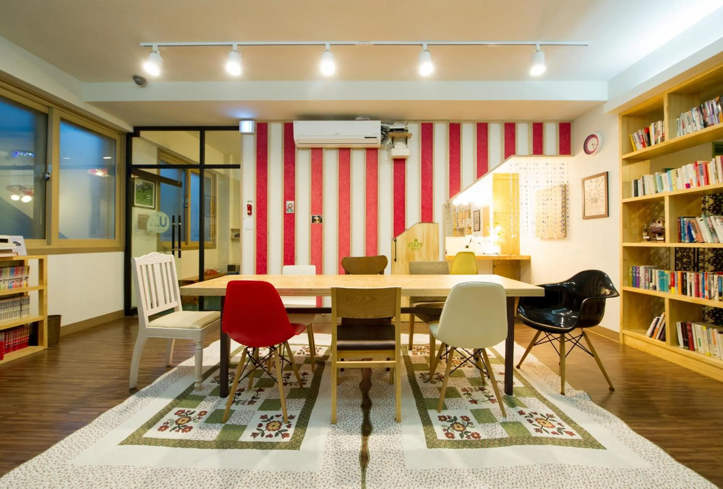 Lounge or bar in UWA Guesthouse