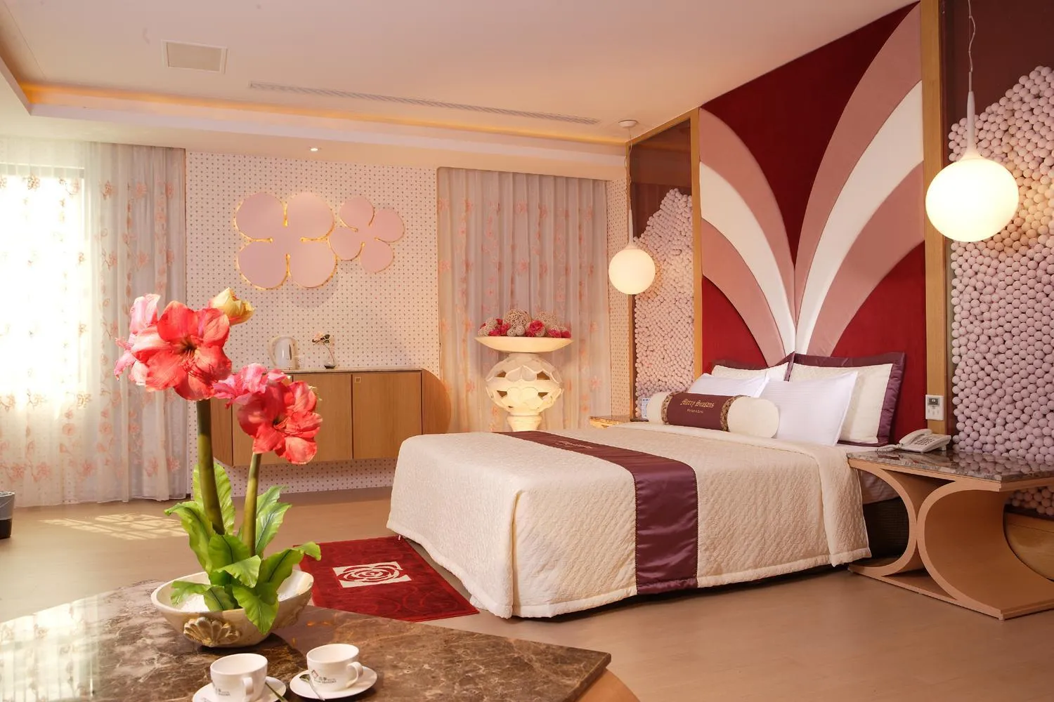 Photo of the whole room, Bed in Merryseasons