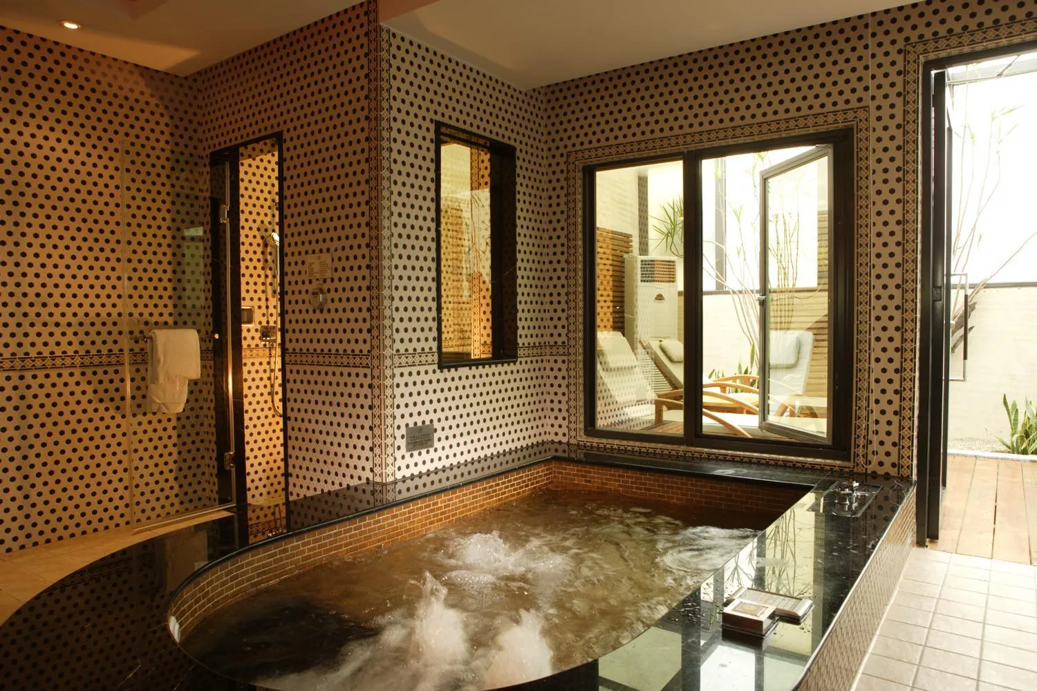 Bathroom in Merryseasons