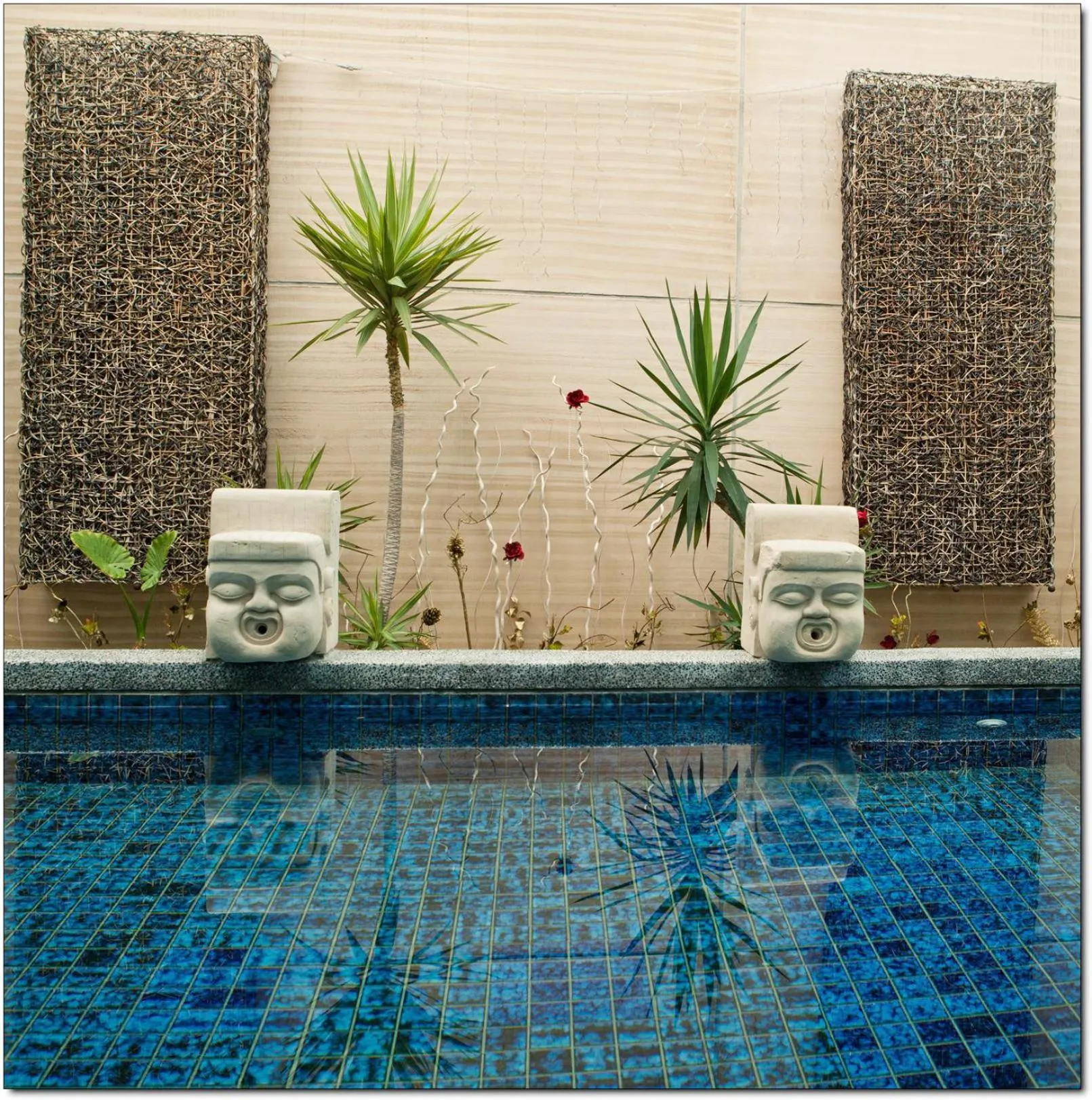 Decorative detail in Merryseasons