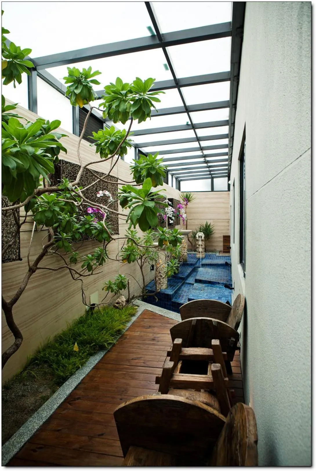 Decorative detail in Merryseasons