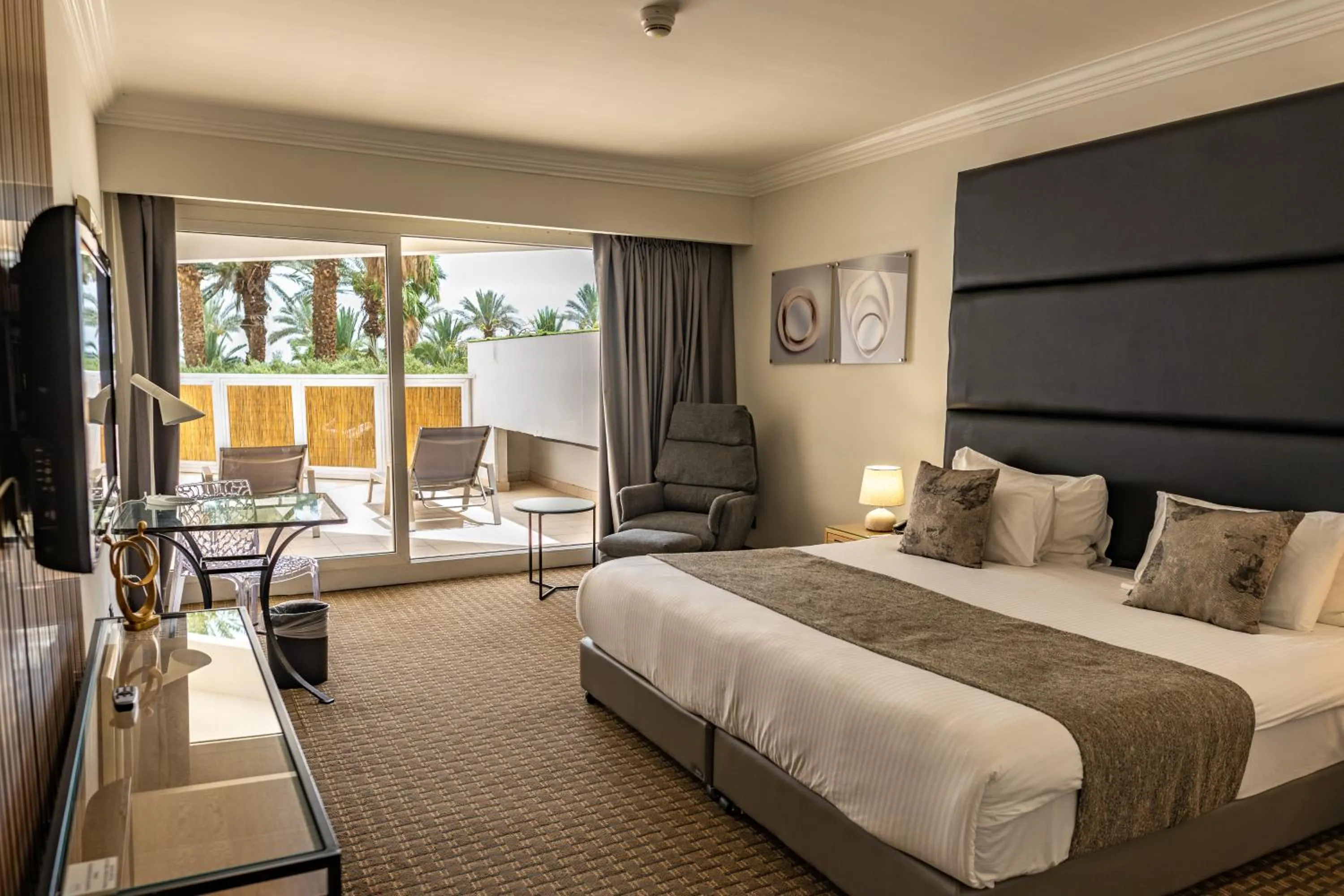 Bedroom, Bed in David Dead Sea Resort & Spa