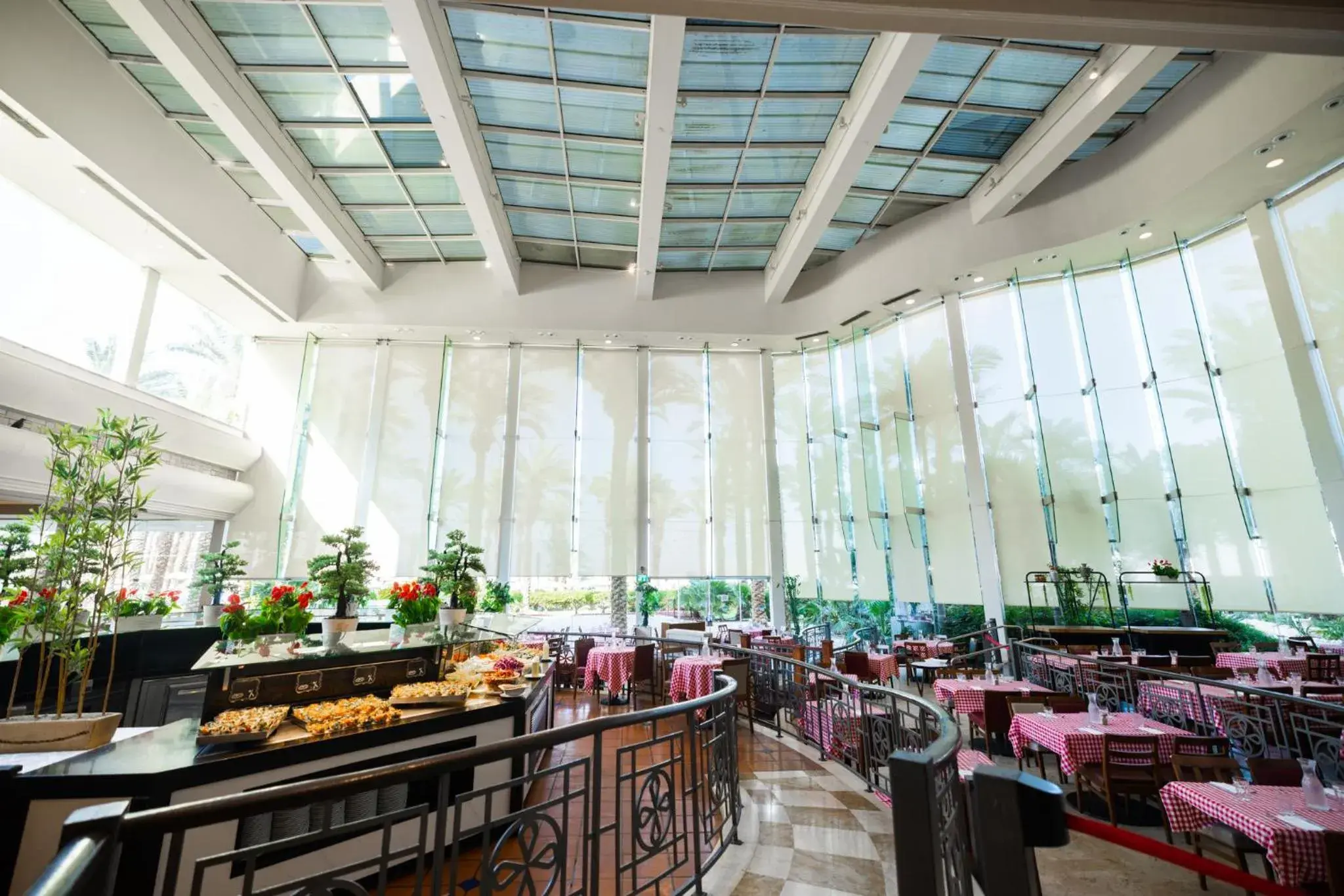 Restaurant/places to eat in David Dead Sea Resort & Spa Restaurant/places to eat in David Dead Sea Resort & Spa