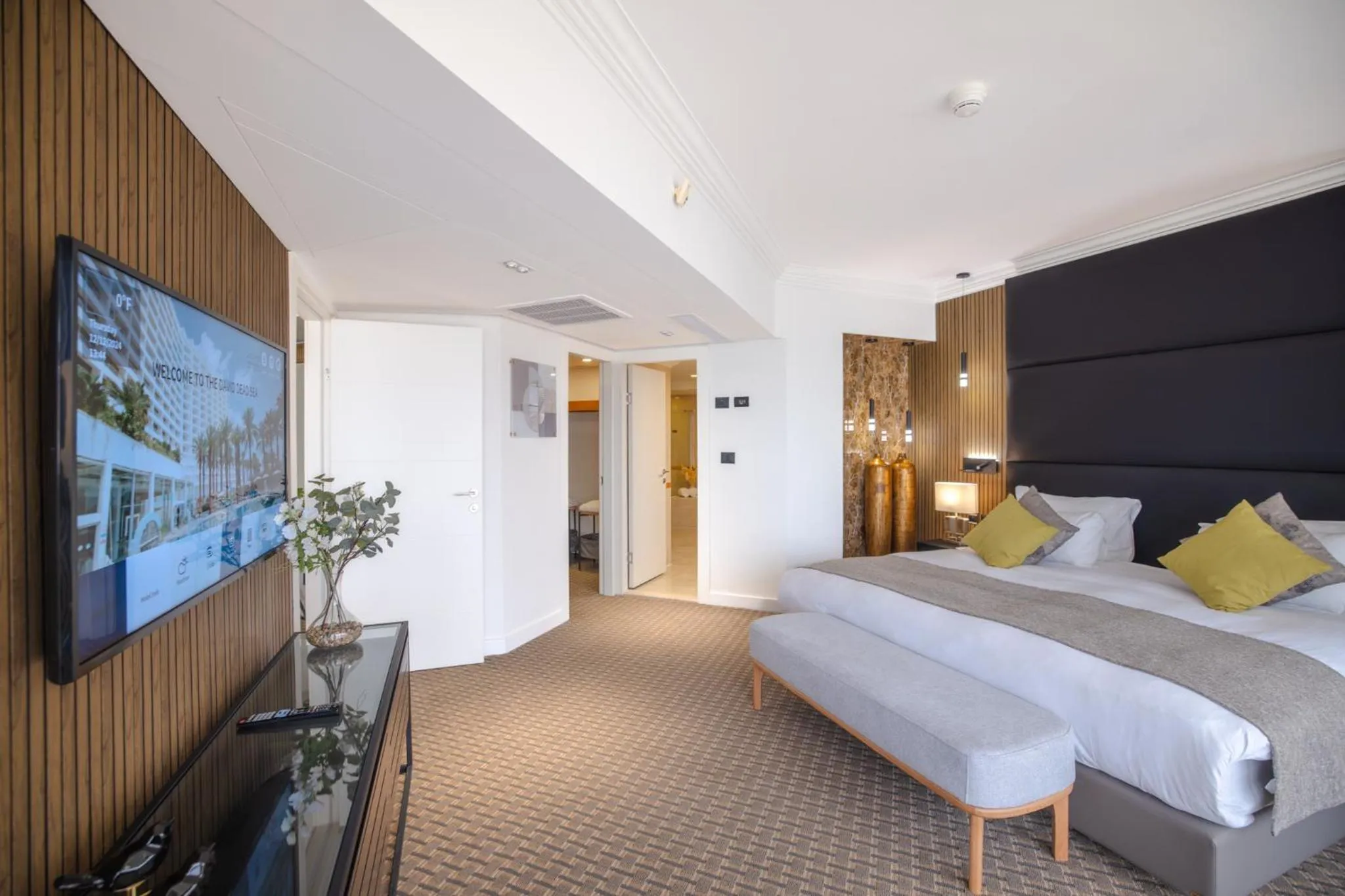 Bedroom, Bed in David Dead Sea Resort & Spa