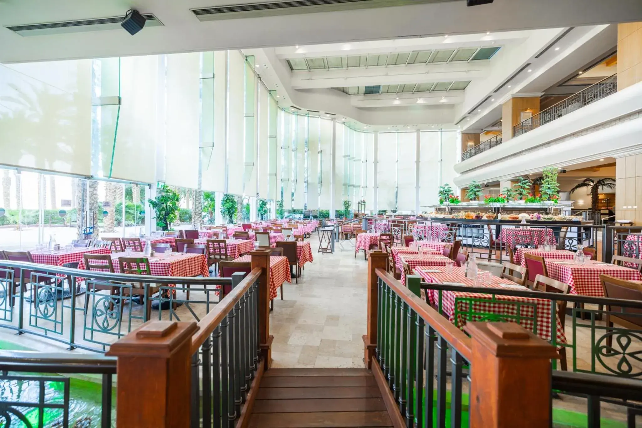 Restaurant/places to eat in David Dead Sea Resort & Spa Restaurant/places to eat in David Dead Sea Resort & Spa