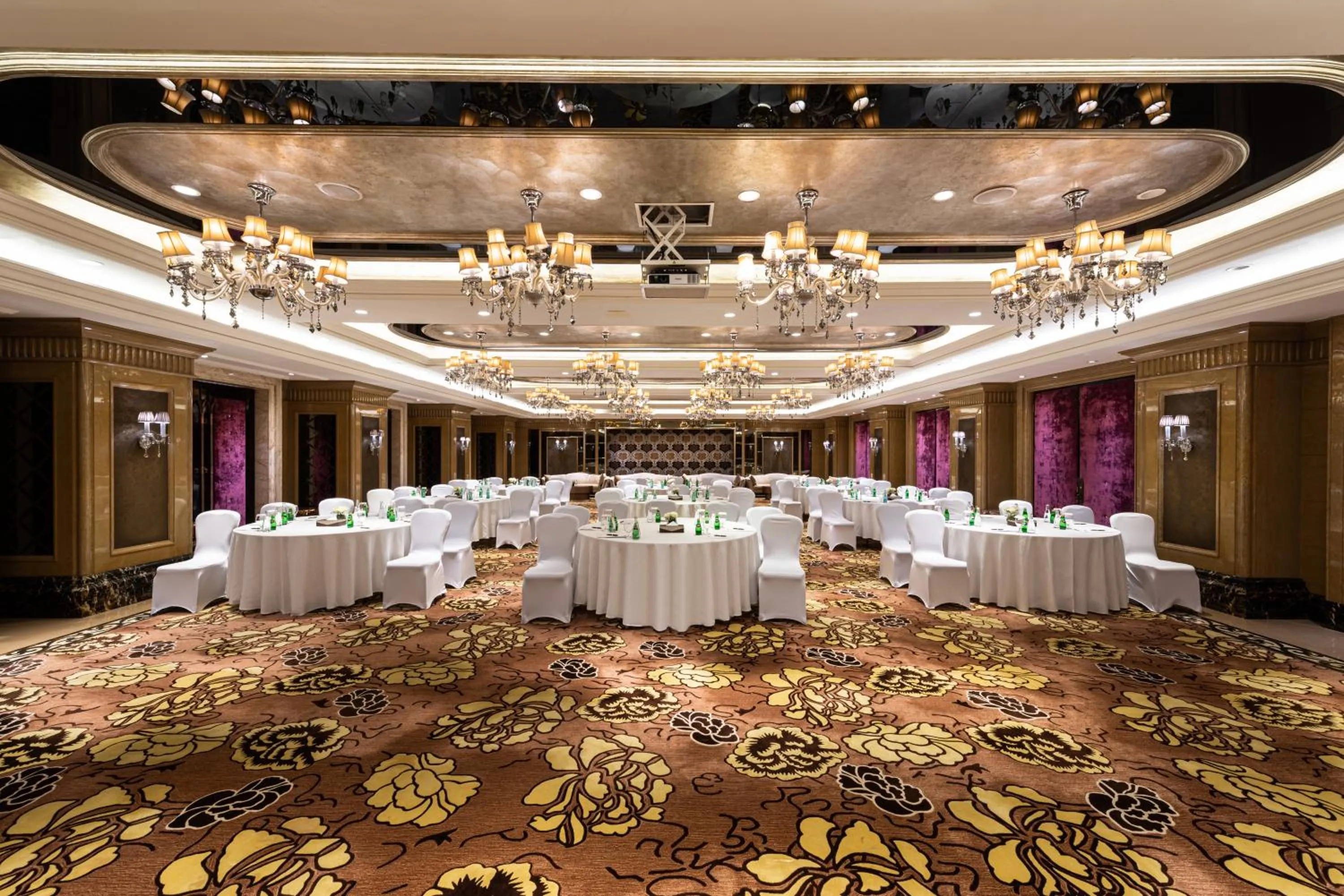 Meeting/conference room in Narcissus Riyadh Hotel & Spa