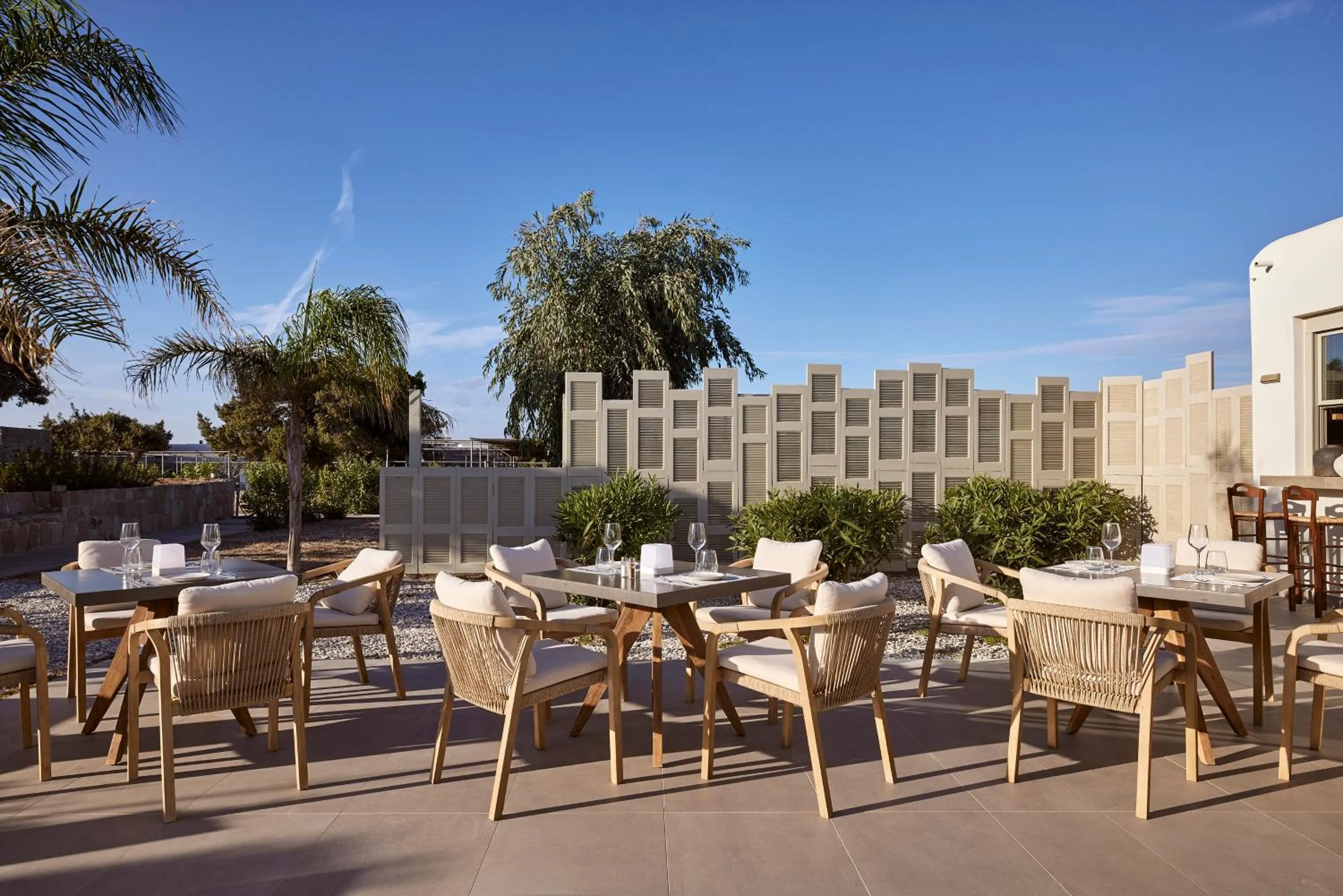 Restaurant/places to eat in Hotel Milos Sea Resort