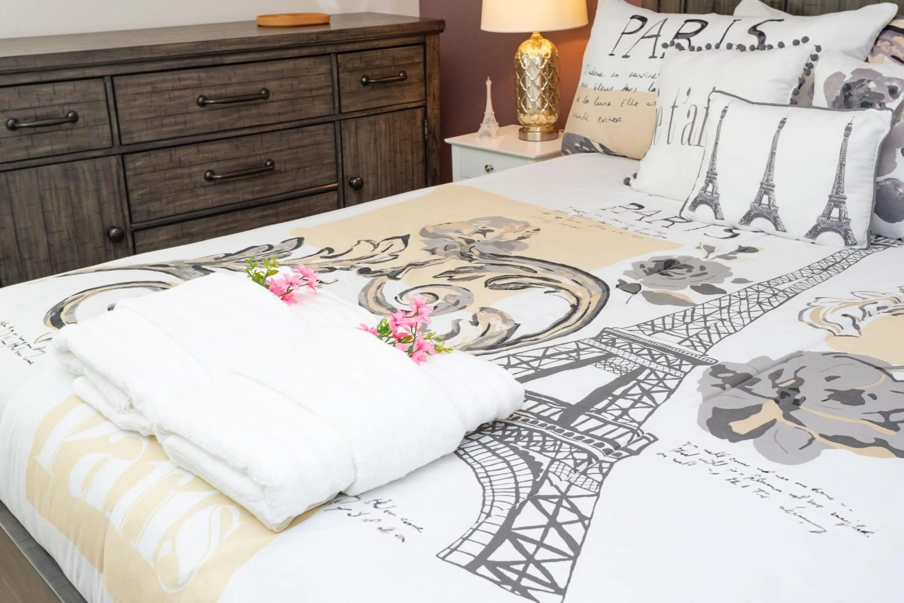 Bed in Gorgeous and New House at Le Reve Resort (214221)