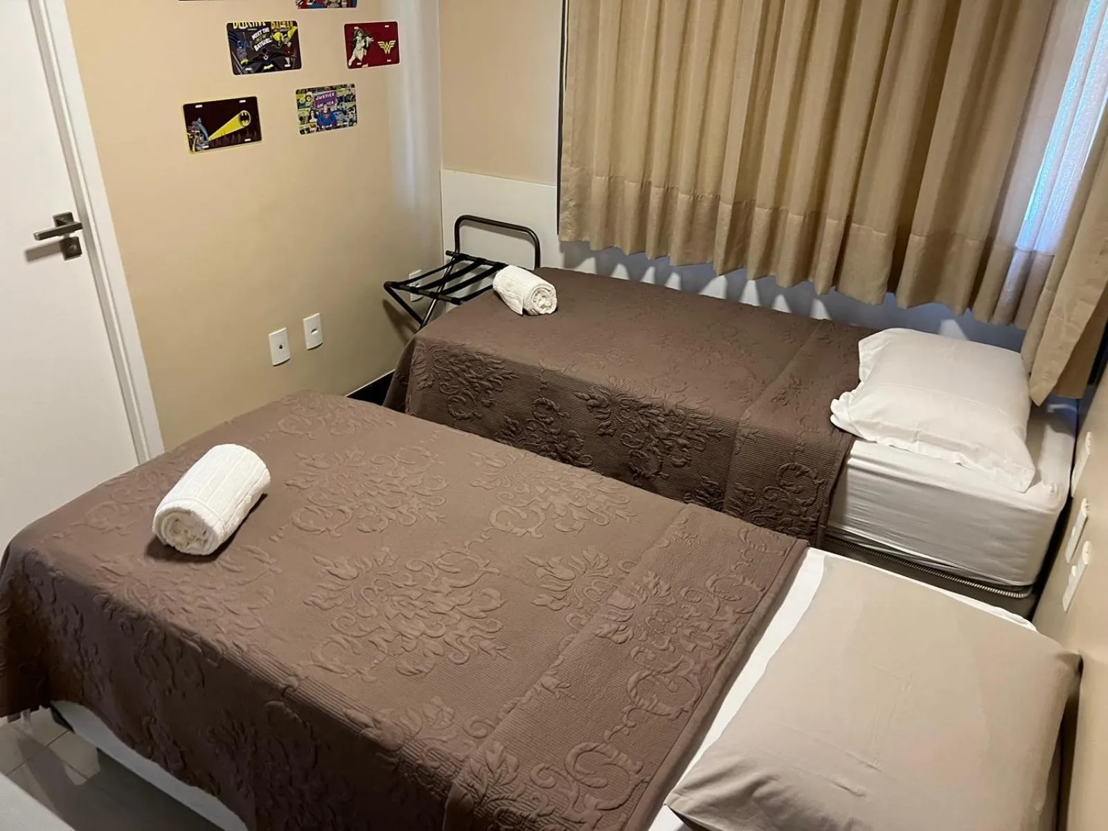 Bed in Manhattan Beach Riviera