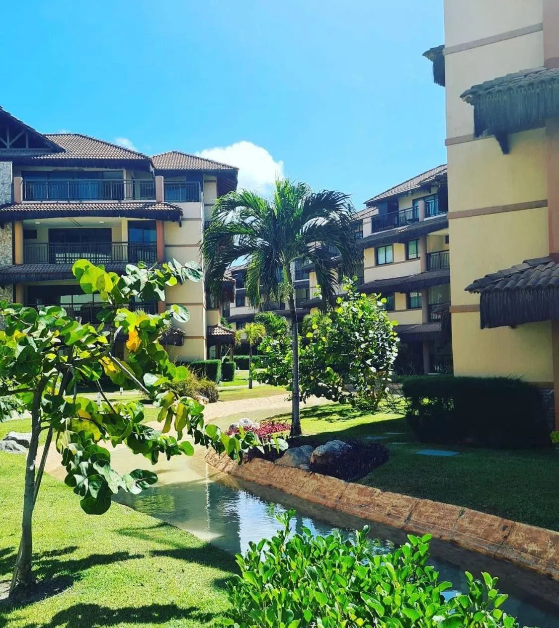 Property building in Manhattan Beach Riviera