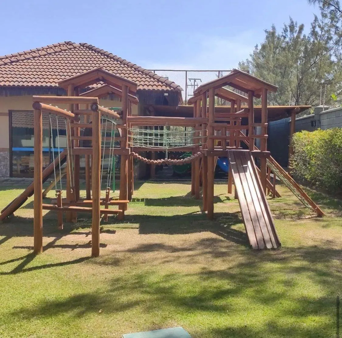 Children play ground in Manhattan Beach Riviera