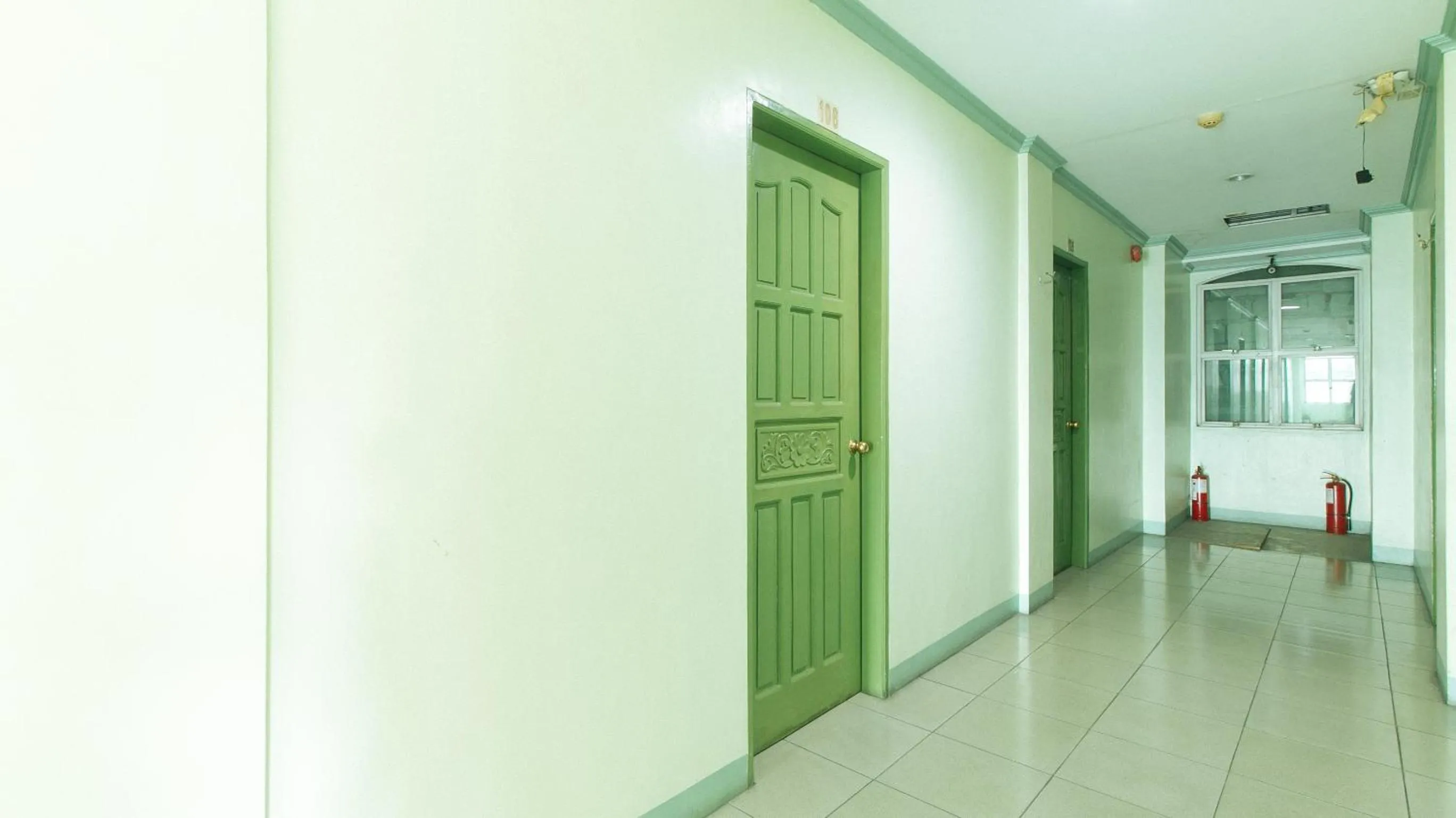 Area and facilities in RedDoorz @ Orsu Hotel Angeles Pampanga