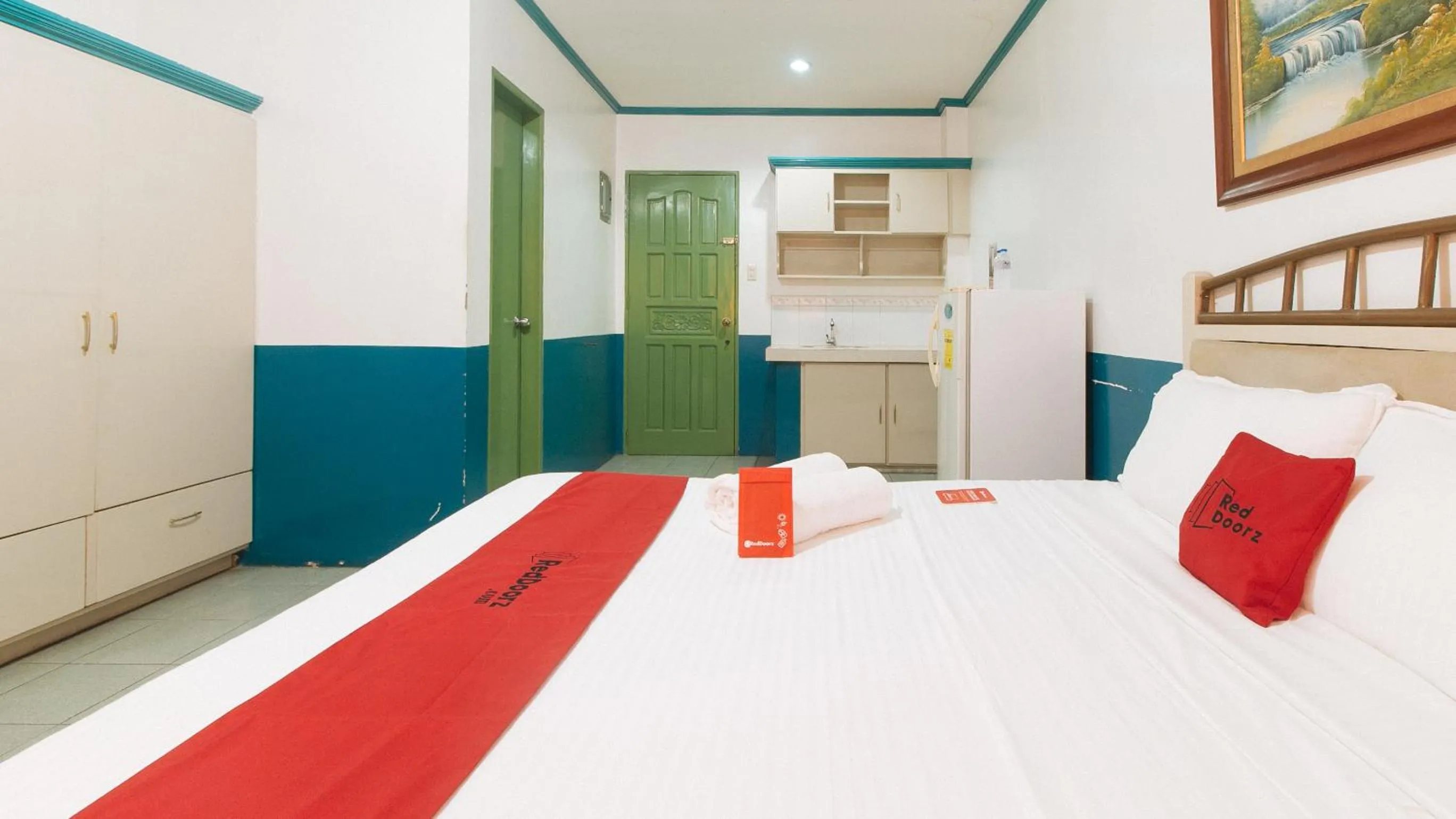 Bed in RedDoorz @ Orsu Hotel Angeles Pampanga