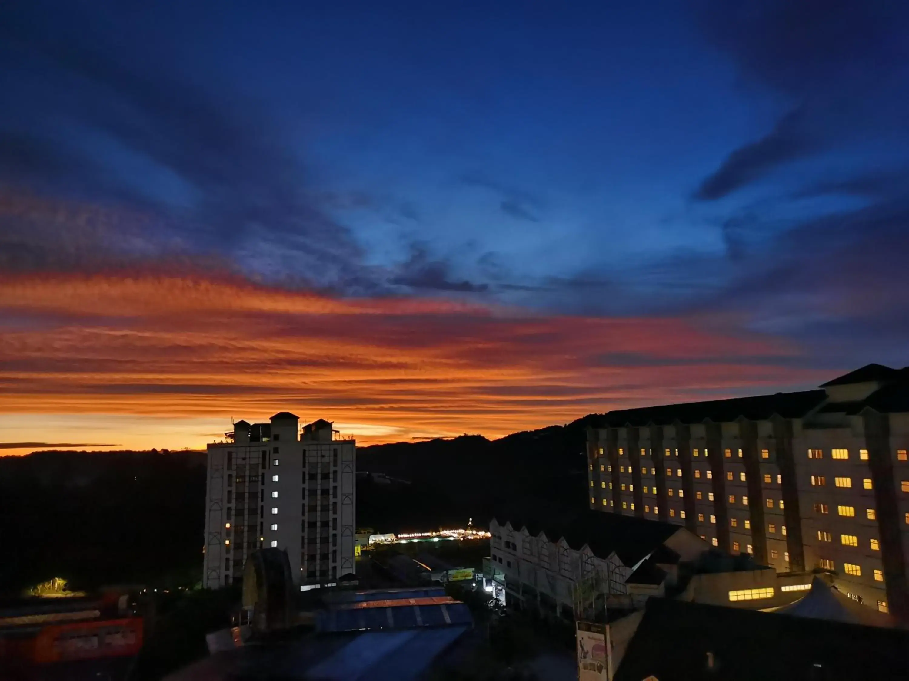 Mountain view in Walk-Up To SIAR - Children Not Allowed Mountain view in Walk-Up To SIAR - Children Not Allowed