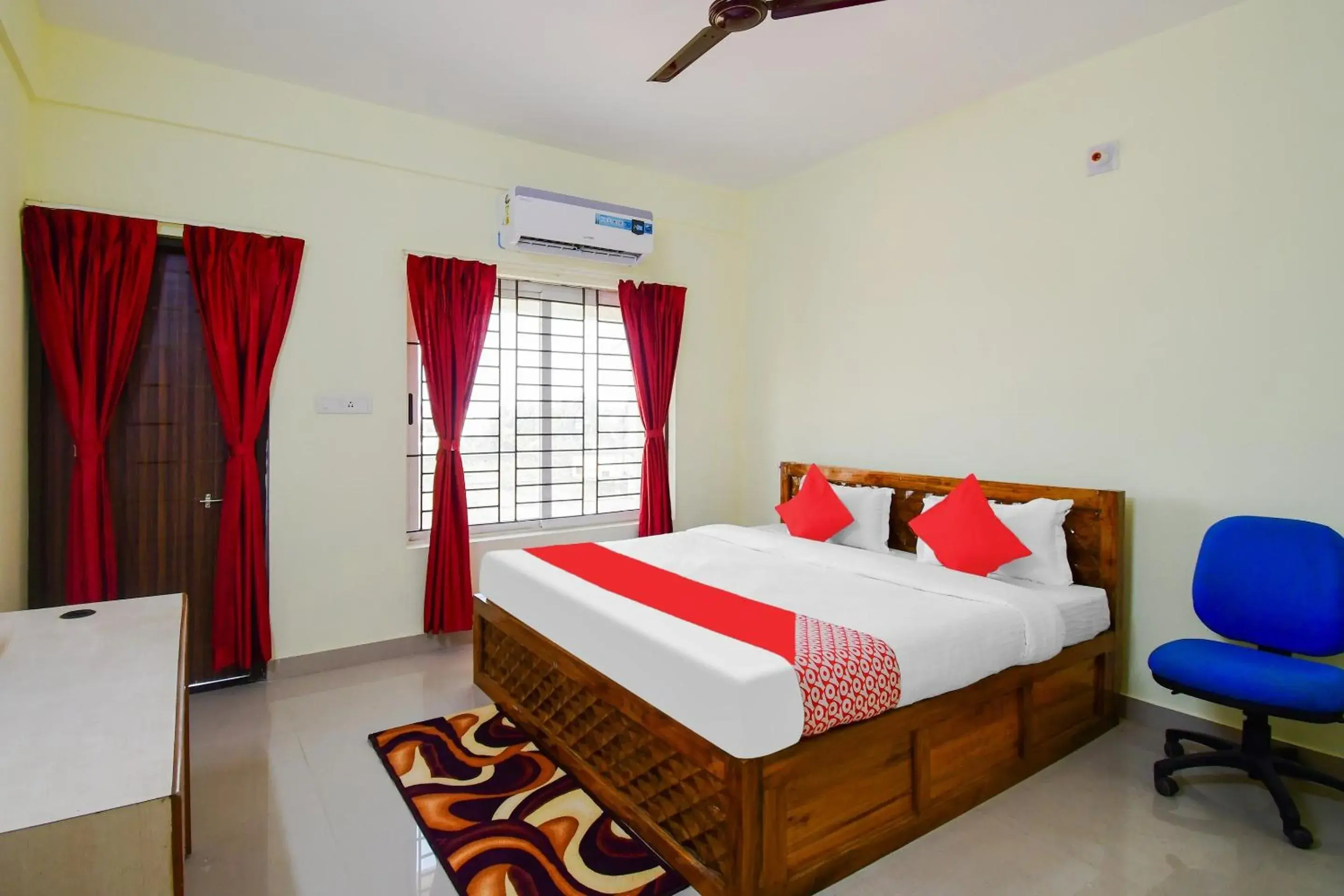 Bedroom, Bed in Hotel O U Tech Hotel And Restaurant Bedroom, Bed in Hotel O U Tech Hotel And Restaurant