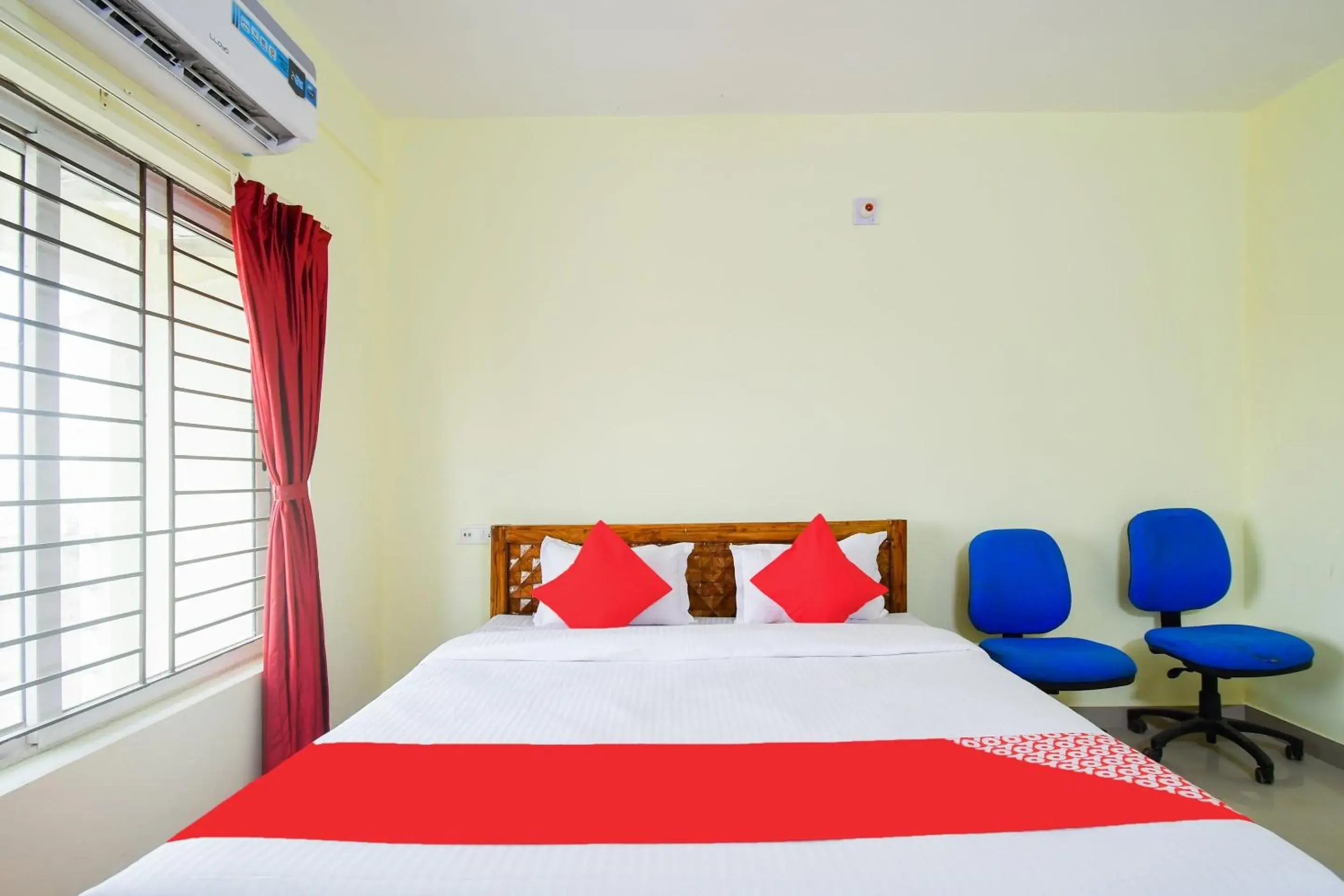 Bedroom, Bed in Hotel O U Tech Hotel And Restaurant Bedroom, Bed in Hotel O U Tech Hotel And Restaurant