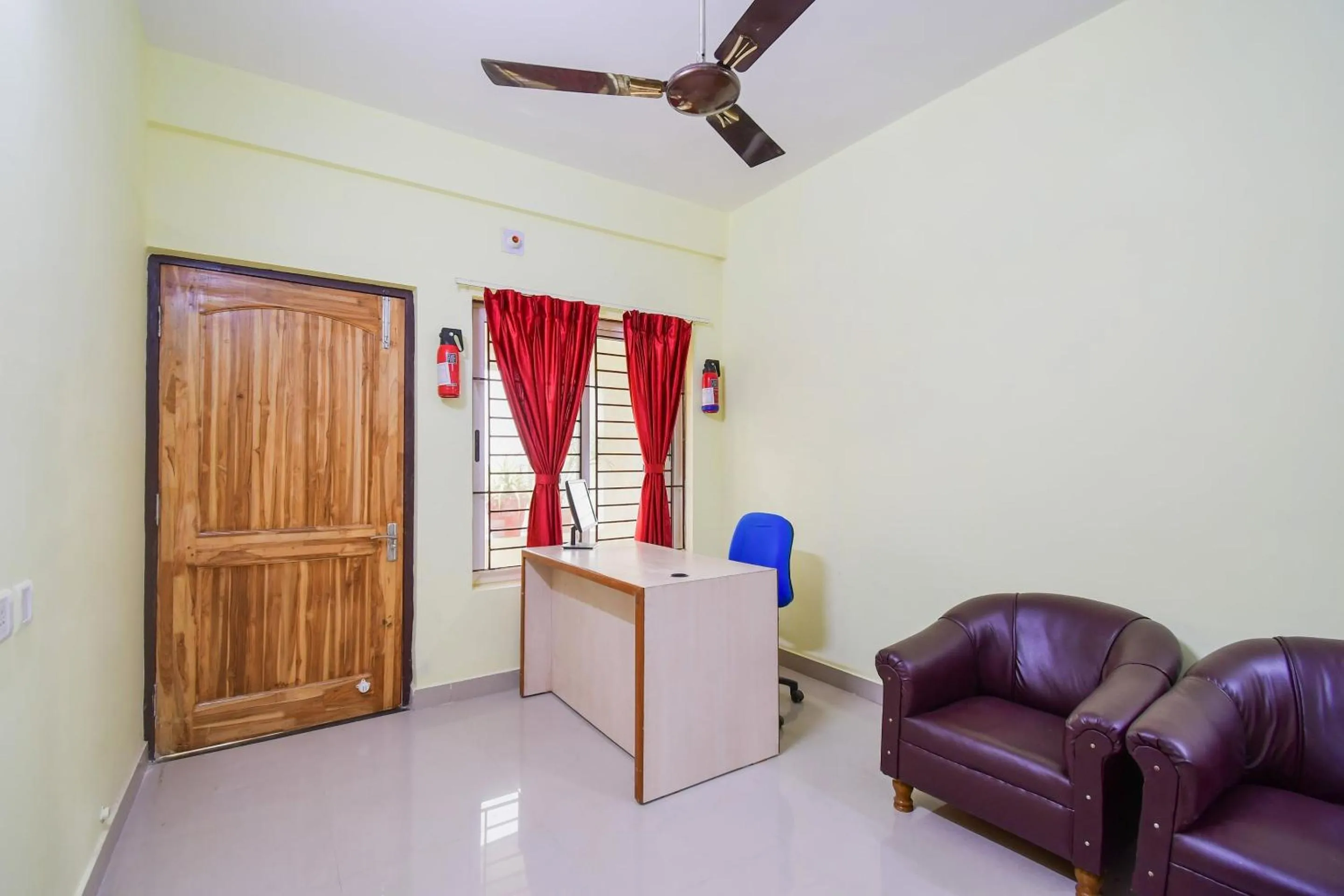 Lobby or reception in Hotel O U Tech Hotel And Restaurant