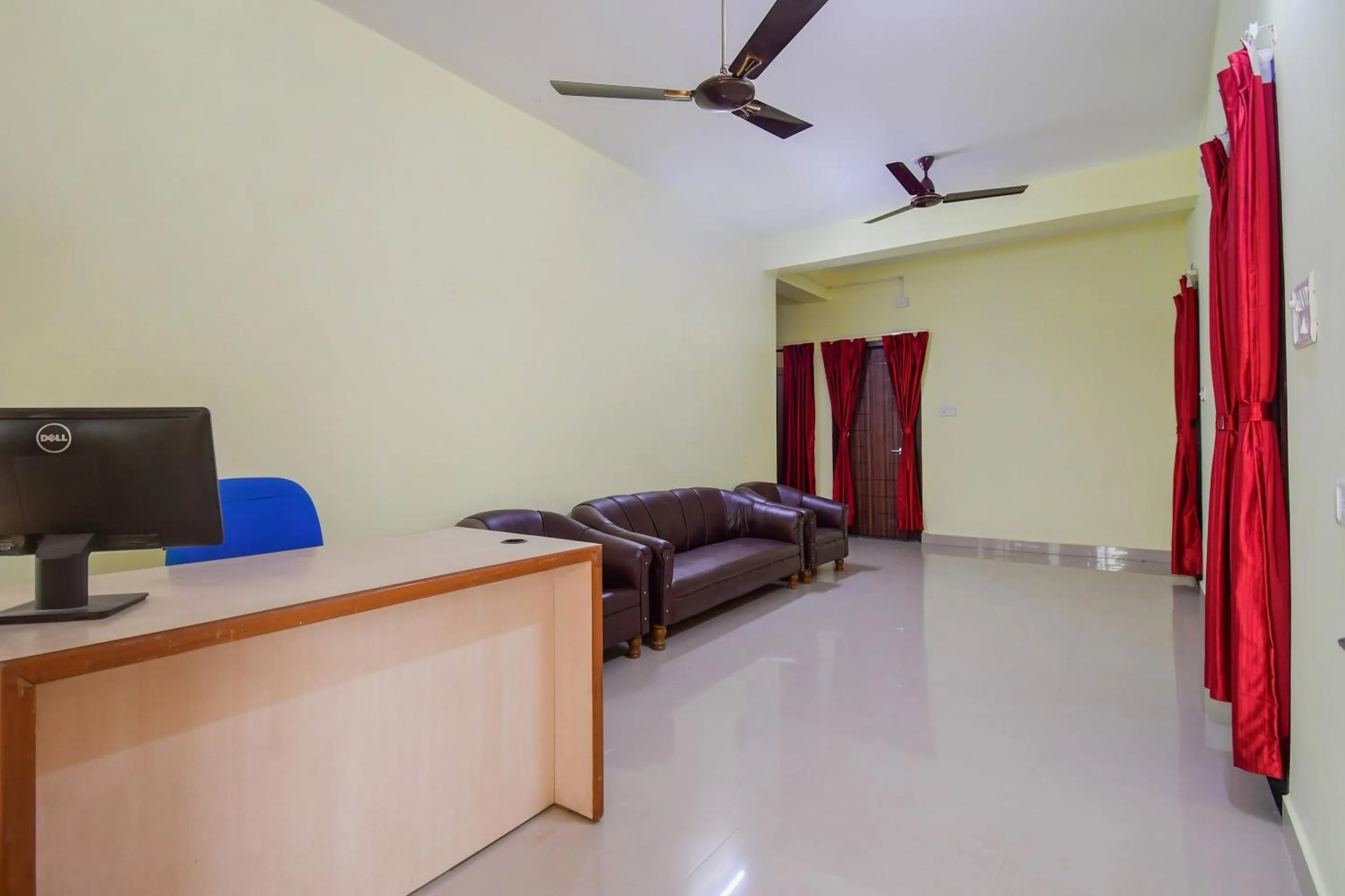 Lobby or reception in Hotel O U Tech Hotel And Restaurant