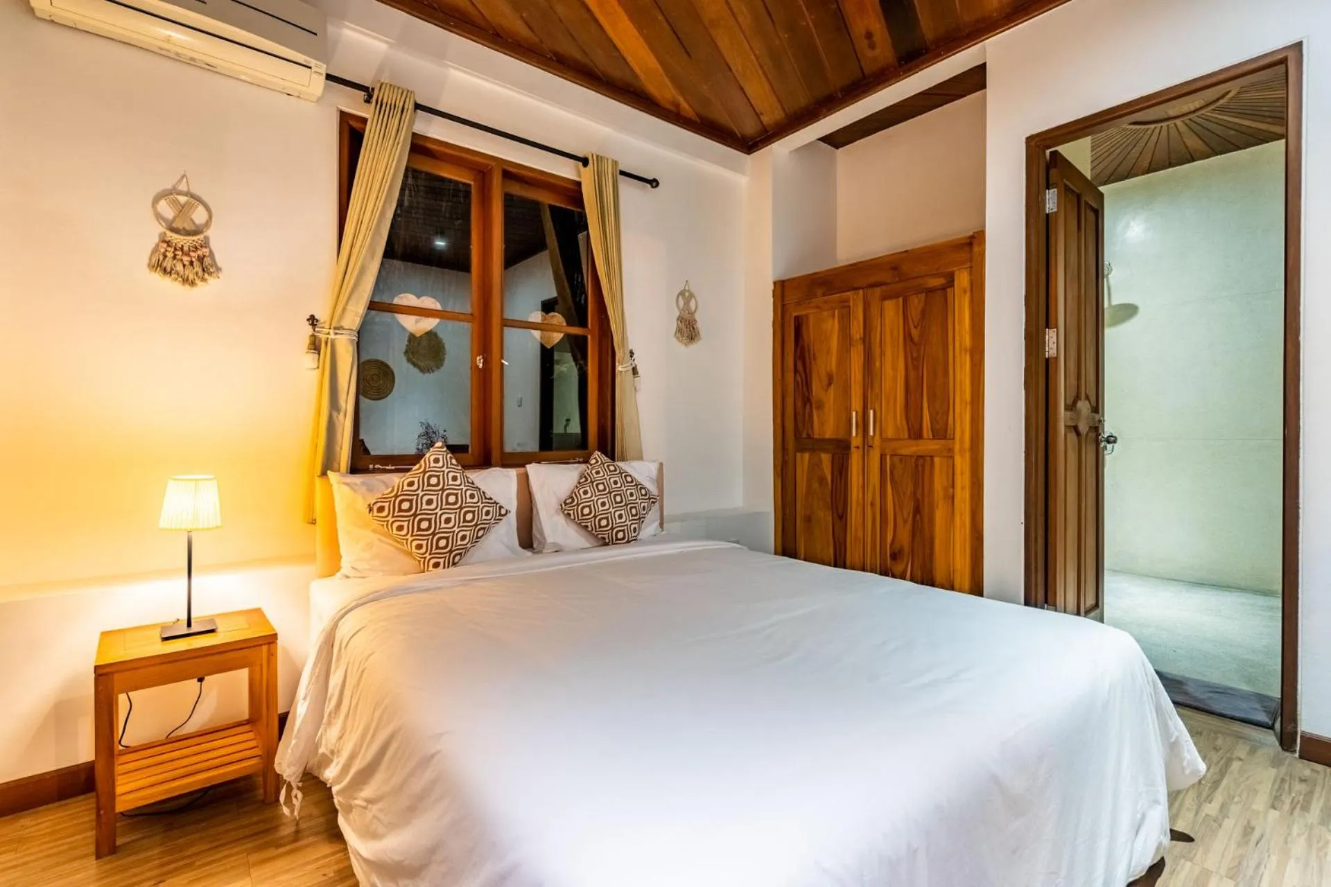 Bed in Villa Canggu Hearts