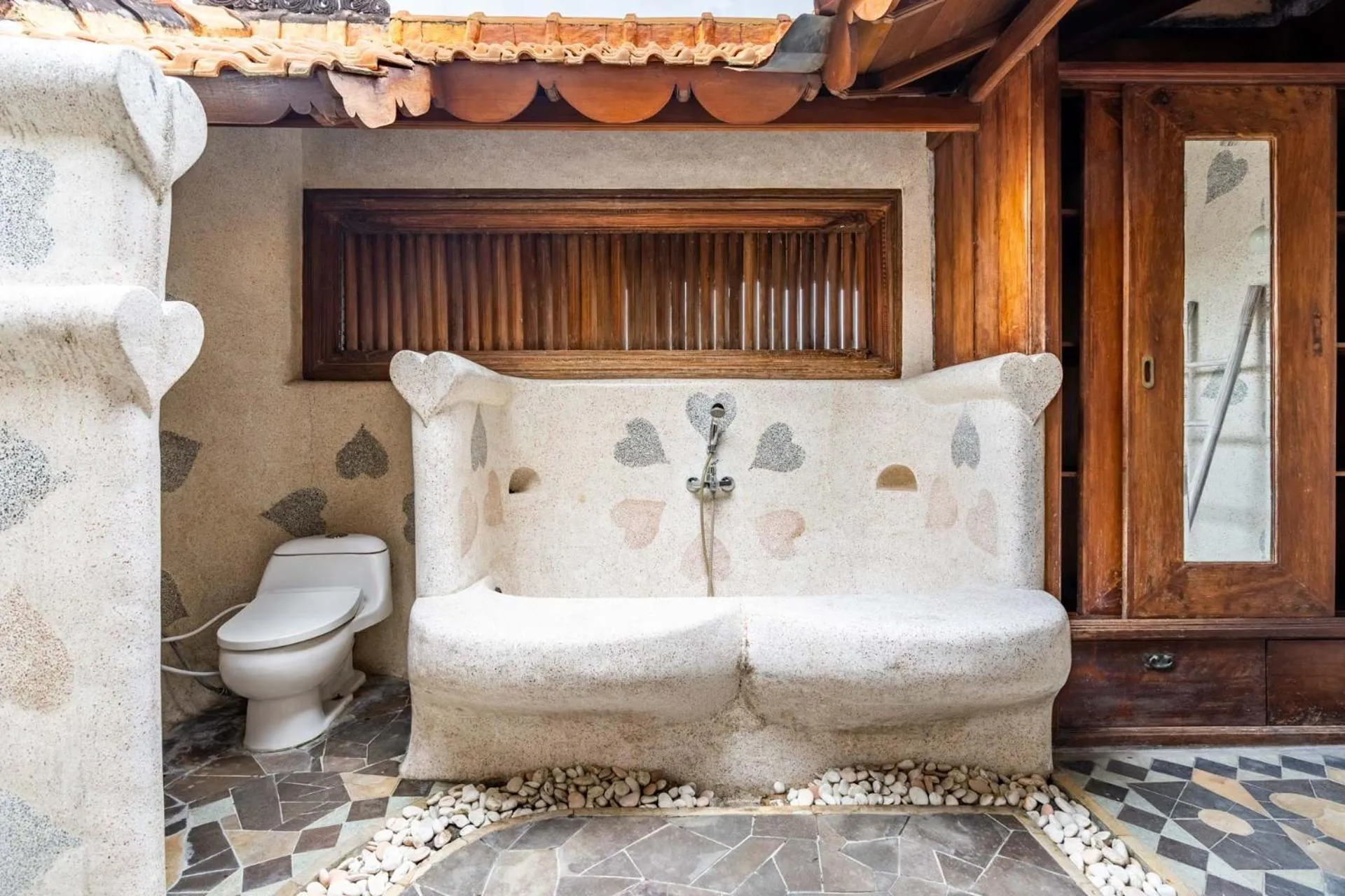 Bath in Villa Canggu Hearts