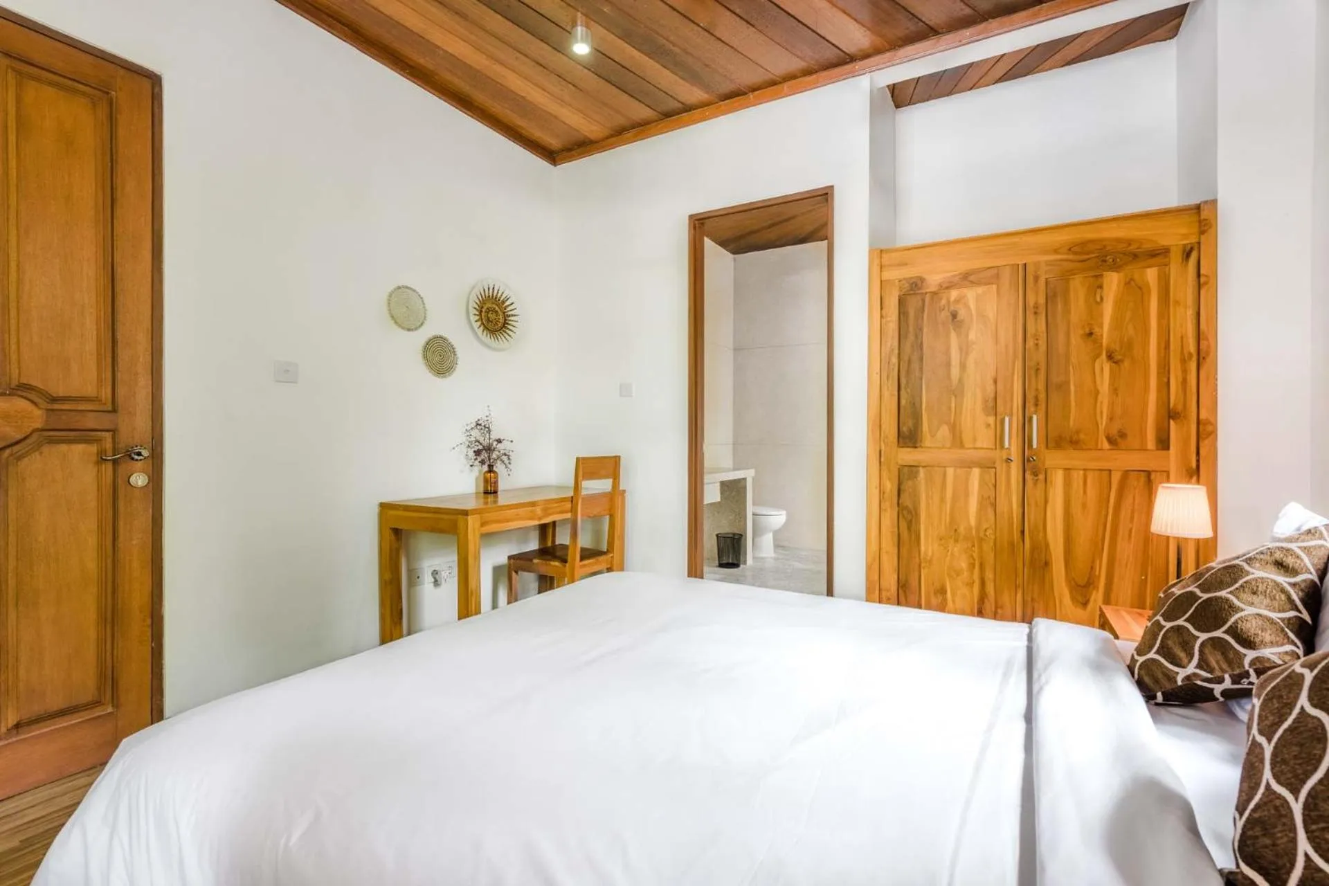 Bed in Villa Canggu Hearts