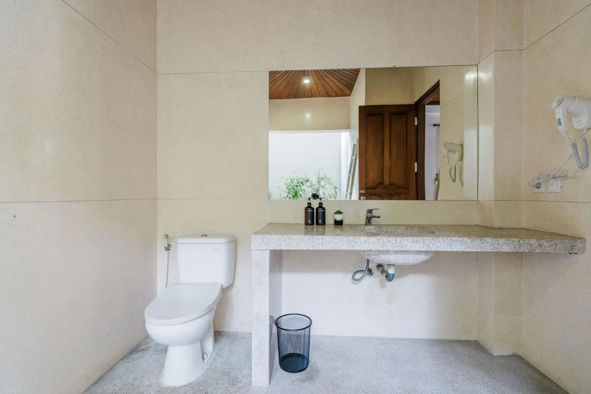 Bathroom in Villa Canggu Hearts