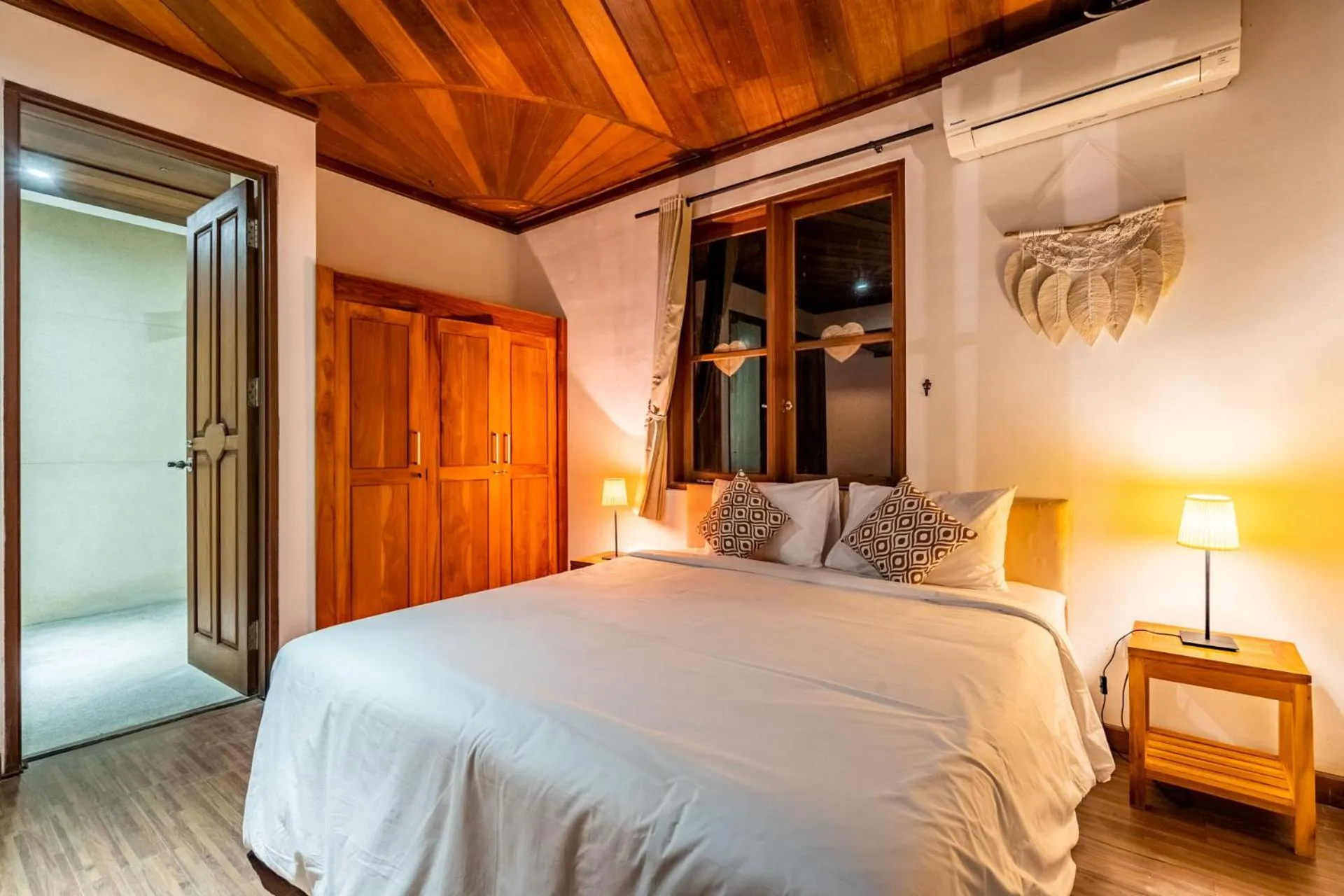 Bed in Villa Canggu Hearts