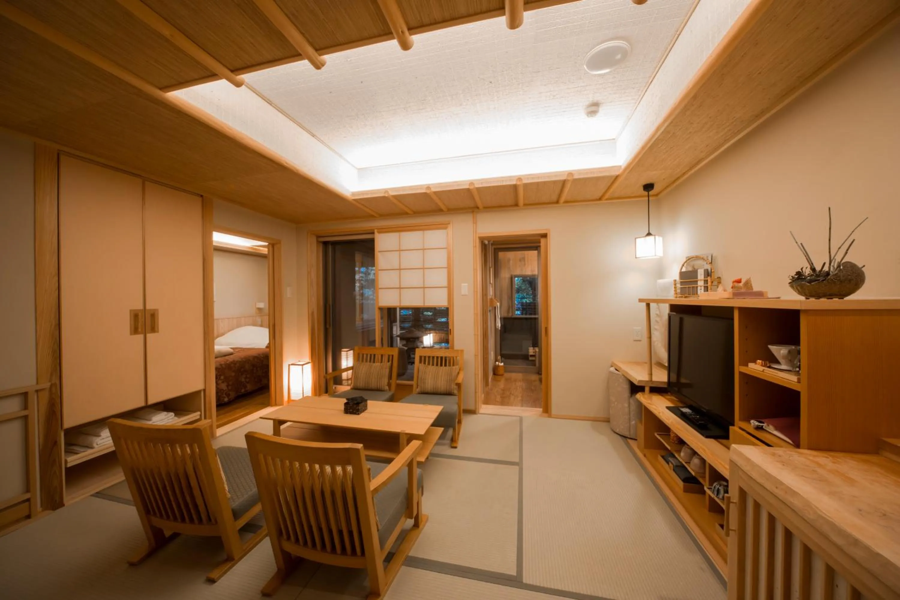 Photo of the whole room in Ikyu