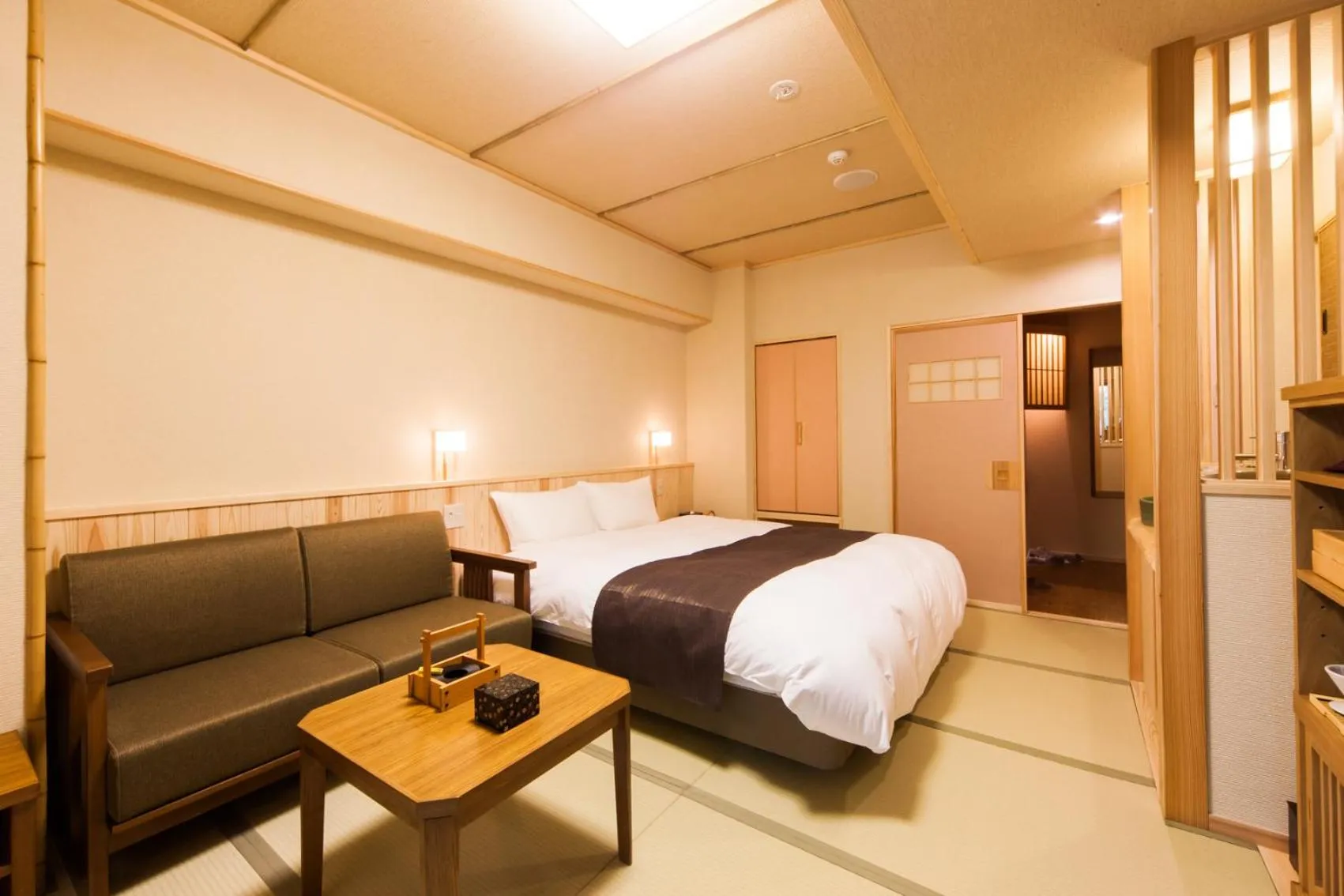 Photo of the whole room in Ikyu