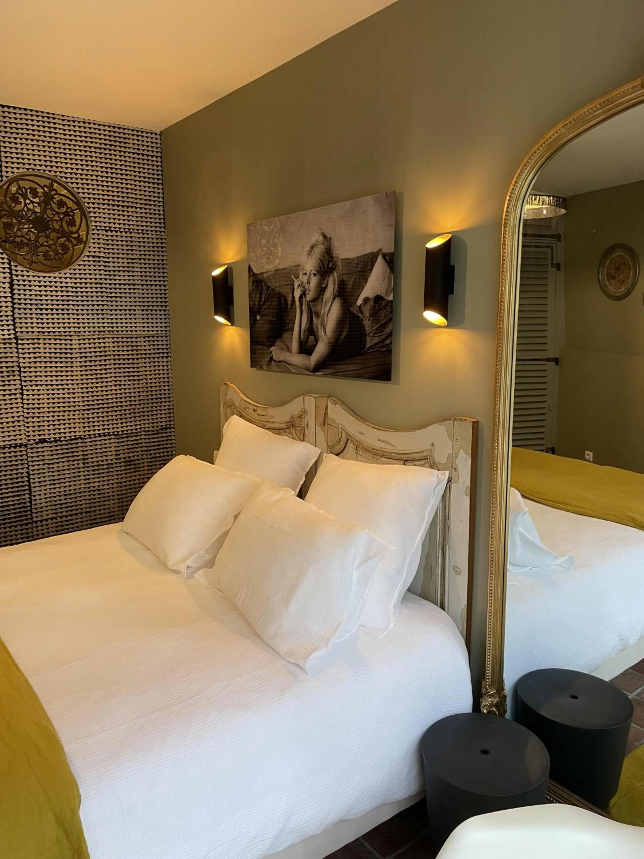 Bedroom, Bed in La Maison Ruffinoise