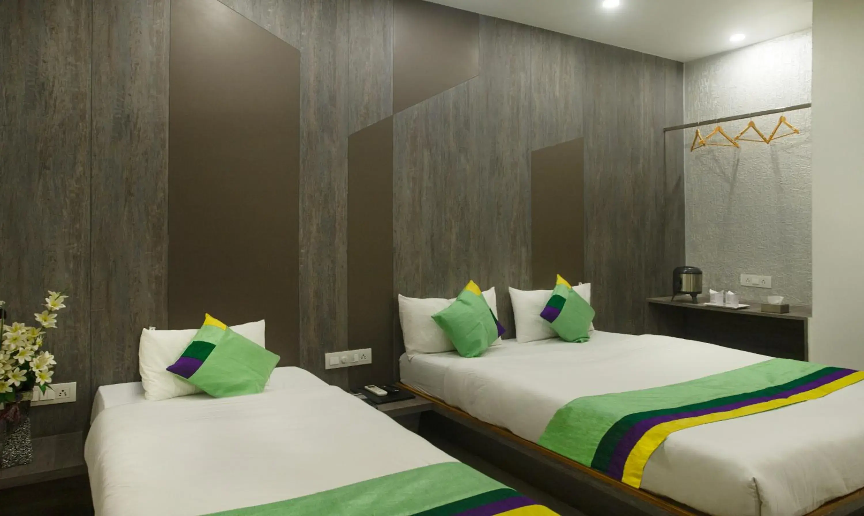 Deluxe Double Room - single occupancy in Treebo Urban, 1 Km From Railway Station Deluxe Double Room - single occupancy in Treebo Urban, 1 Km From Railway Station