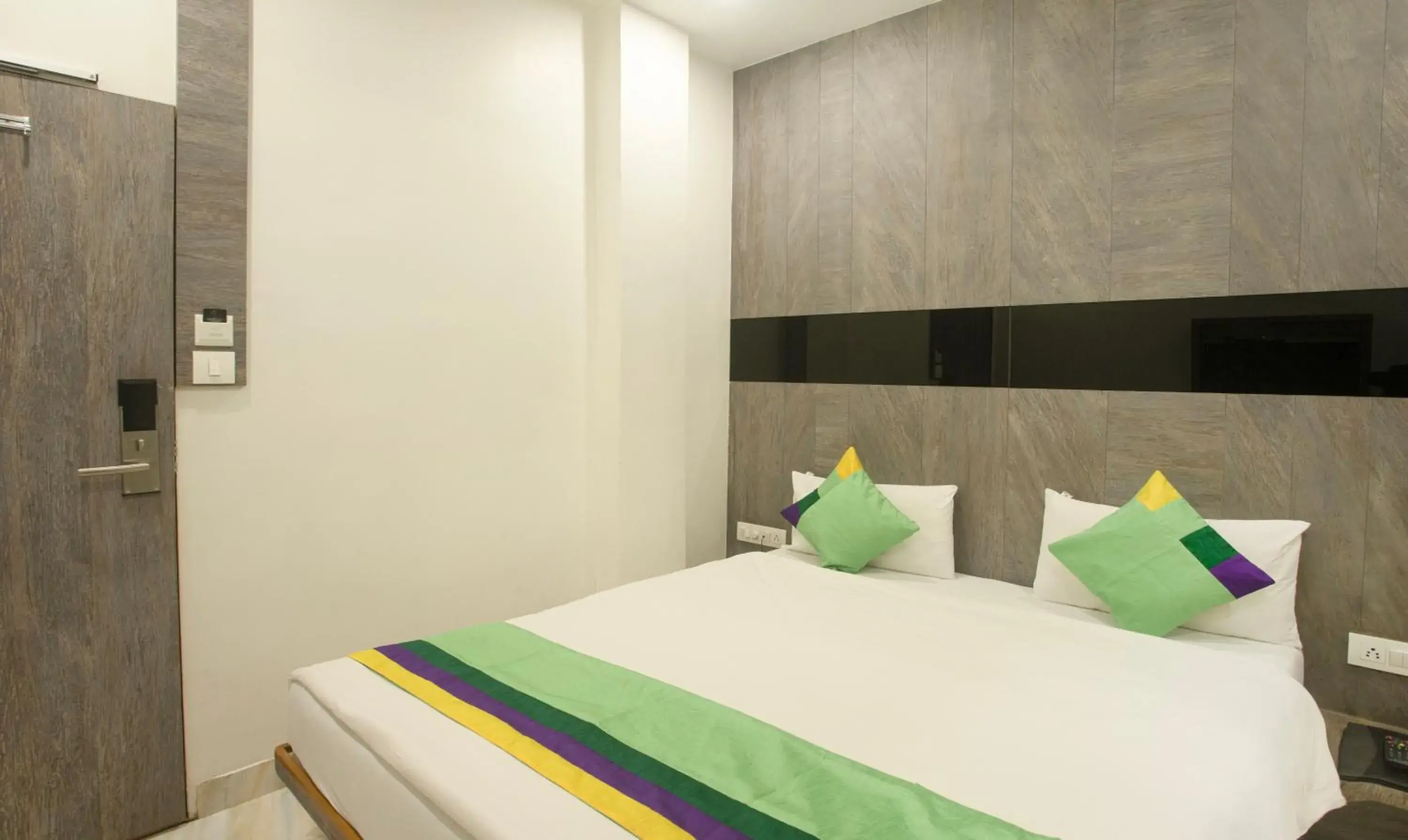 Economy Double Room - single occupancy in Treebo Urban, 1 Km From Railway Station Economy Double Room - single occupancy in Treebo Urban, 1 Km From Railway Station