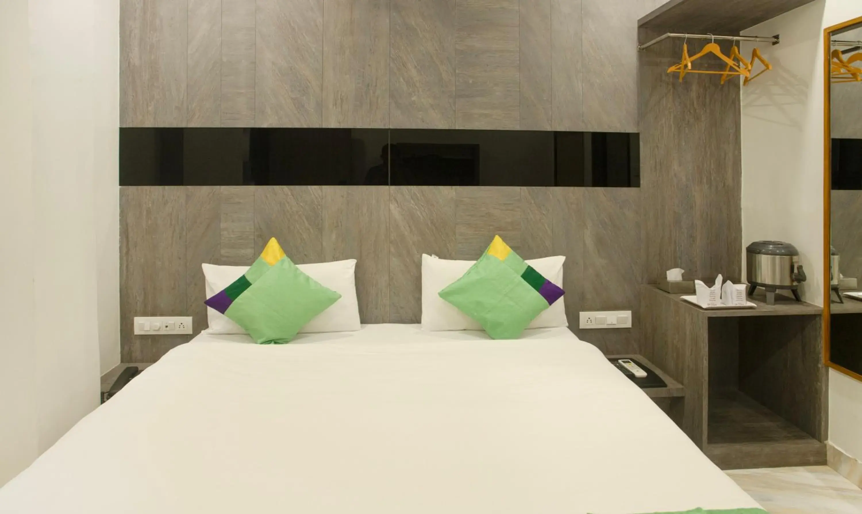 Economy Double Room - single occupancy in Treebo Urban, 1 Km From Railway Station Economy Double Room - single occupancy in Treebo Urban, 1 Km From Railway Station